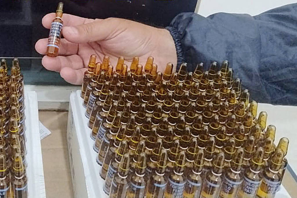 Trump e Xi devem discutir redução de tarifas em troca de maior combate a fentanil, diz jornal