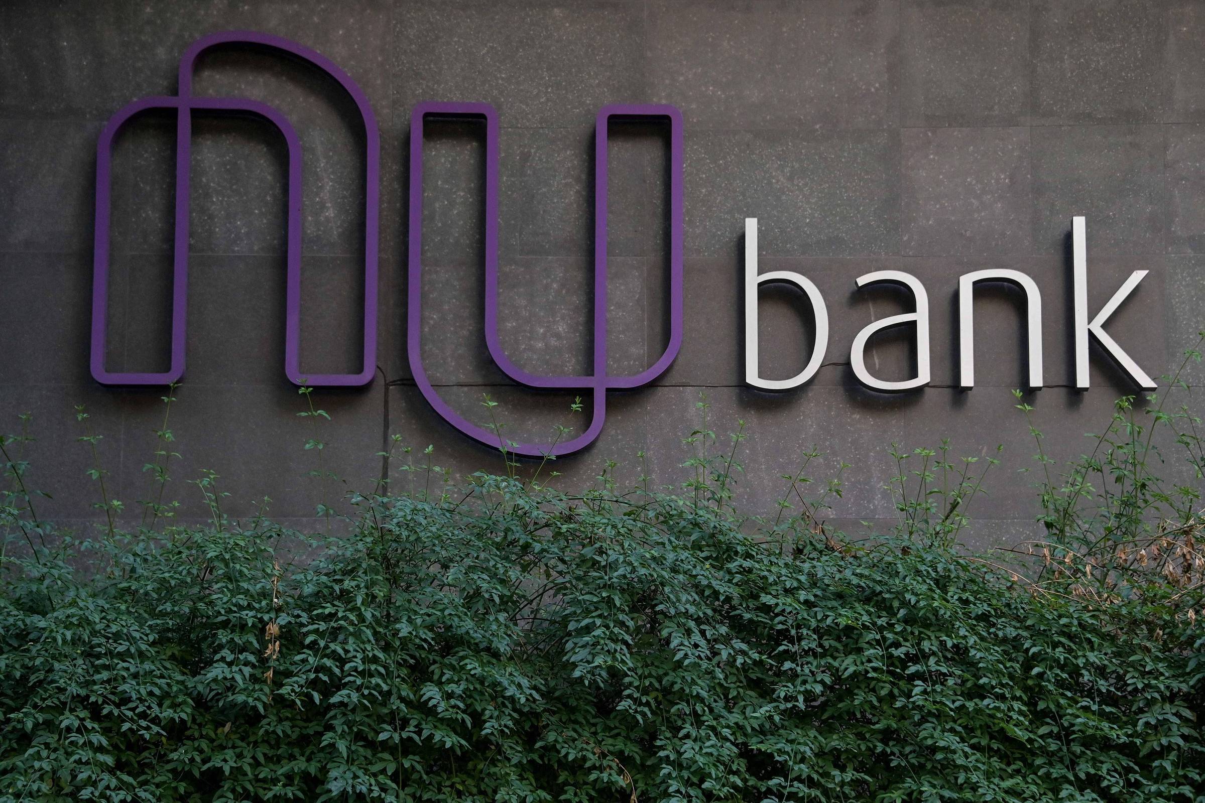 Nubank muda regras de home office, e funcionários terão de ir ao escritório 3 vezes por semana em 2027