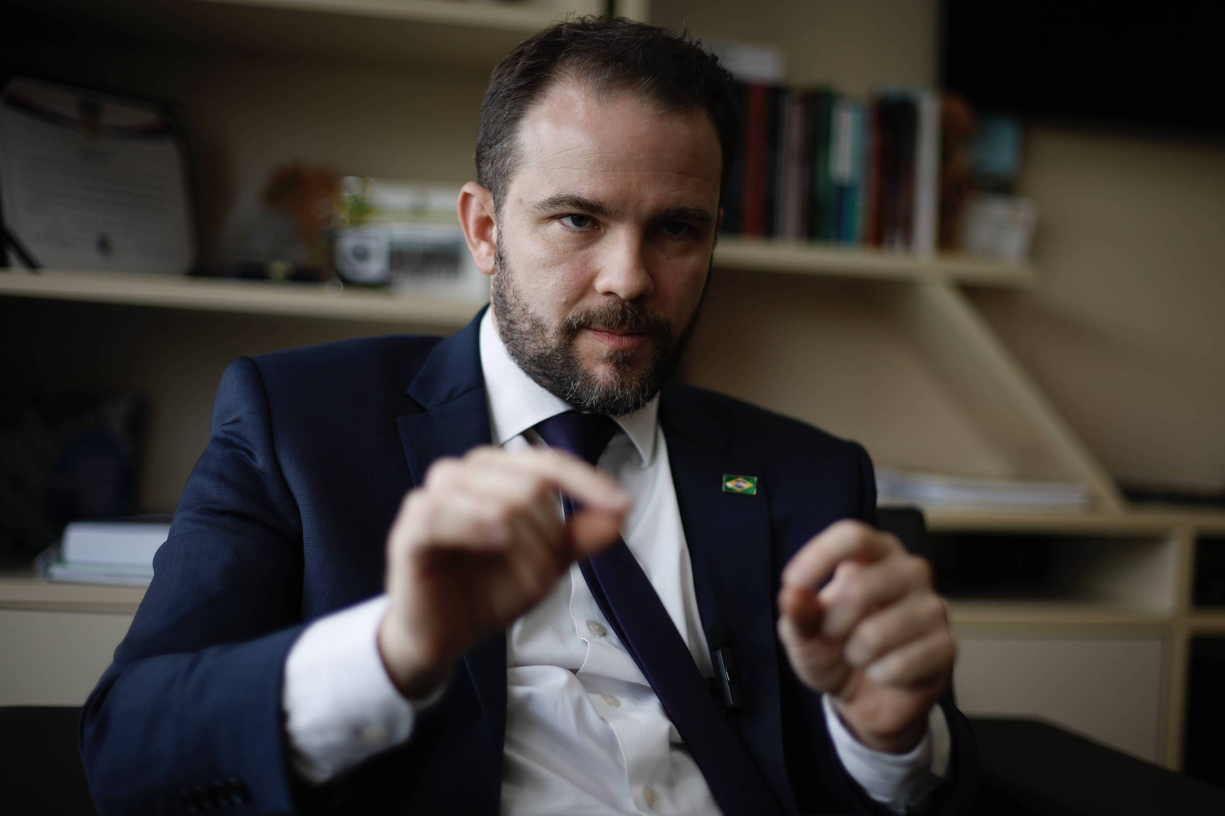 Governo quer urgência no novo antitruste digital e não teme reação dos EUA, diz Dario Durigan