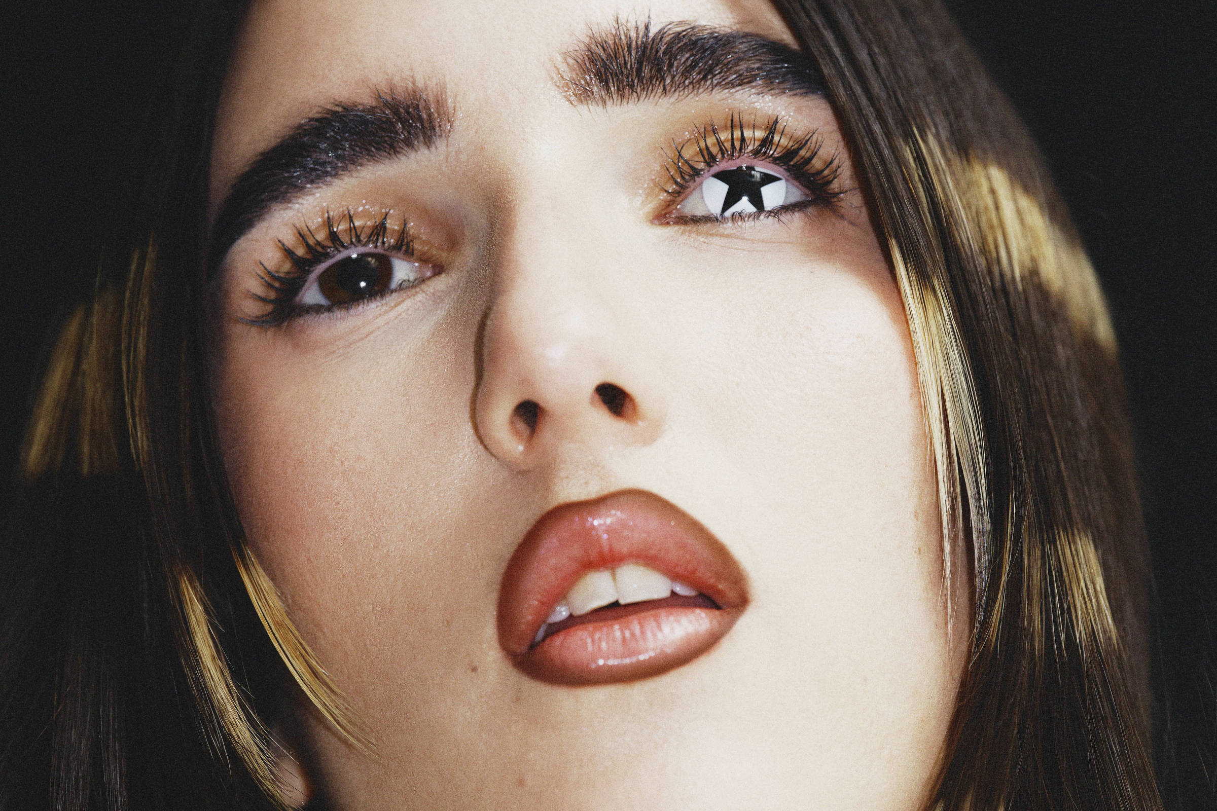 Quem é Judeline, cantora espanhola da geração pós-Rosalía que vem ao Brasil