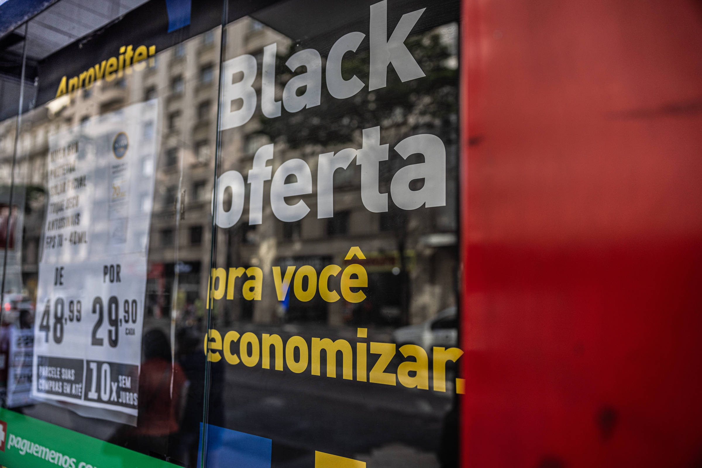 Lojas começam a oferecer promoções da Black Friday; veja calendário e principais descontos