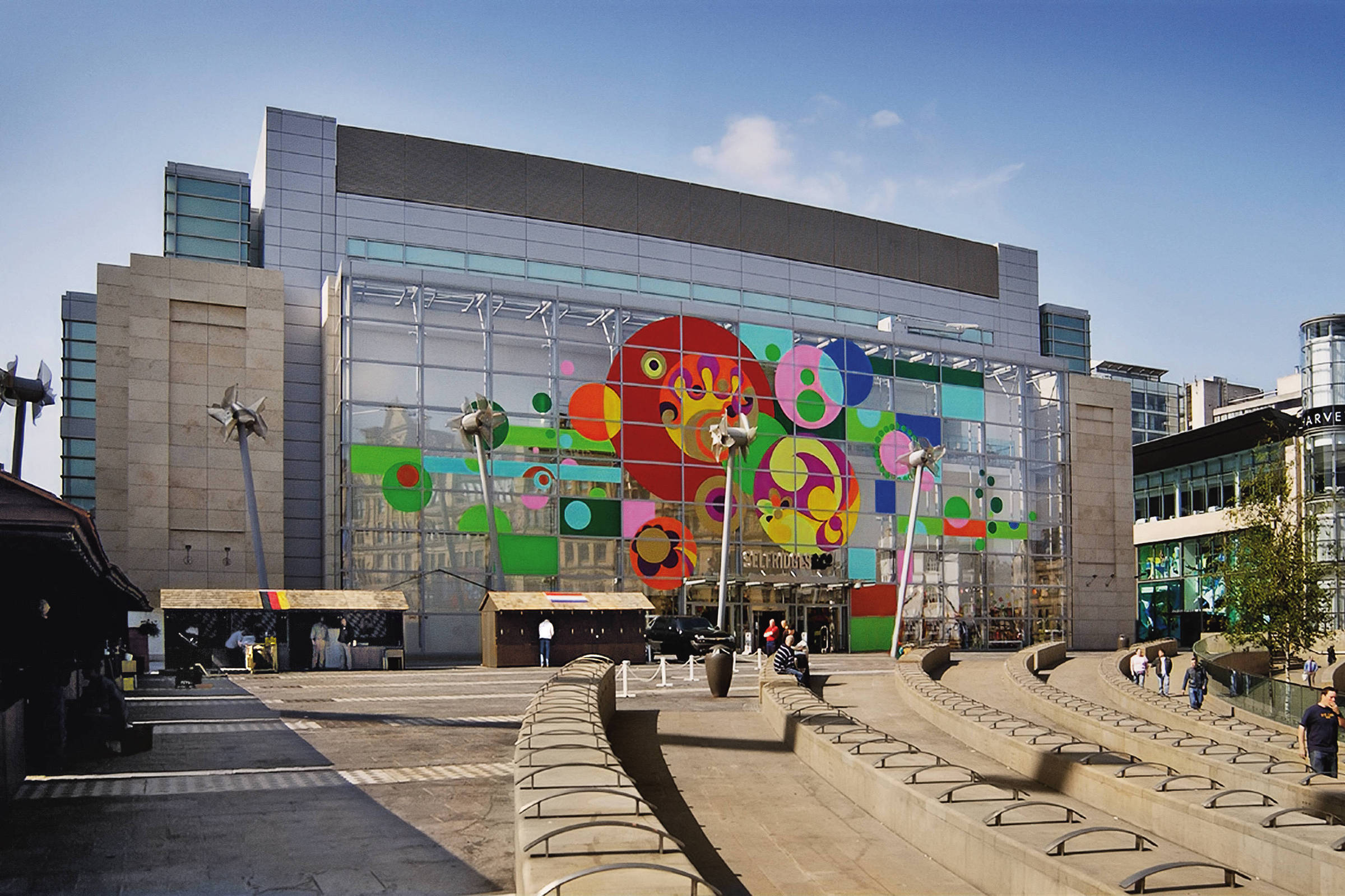 Exposição de Beatriz Milhazes resgata os seus trabalhos com arquitetura
