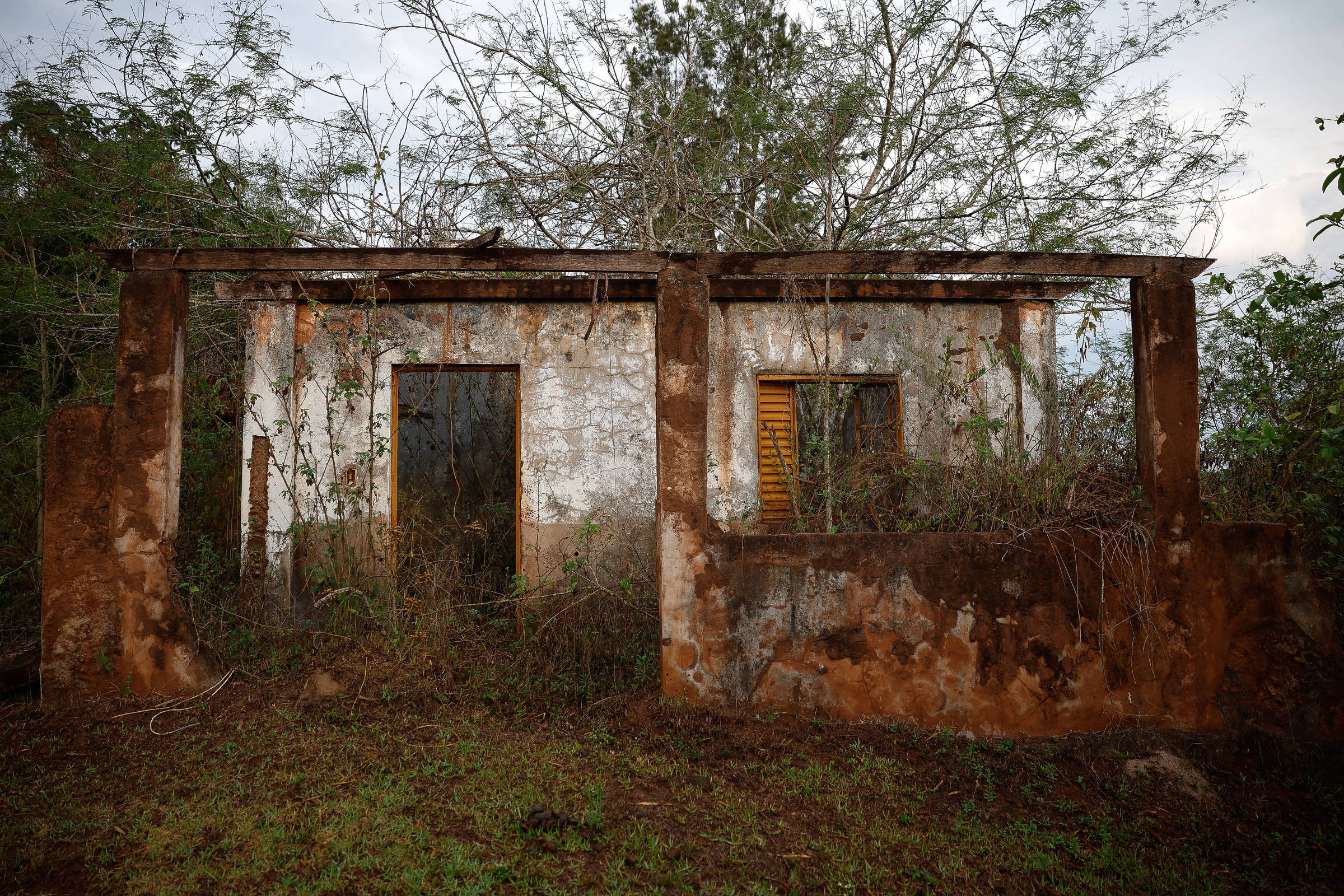 Residents of Brazilian City Report Loss of Bonds and Identity a Decade After the Country's Worst Environmental Disaster
