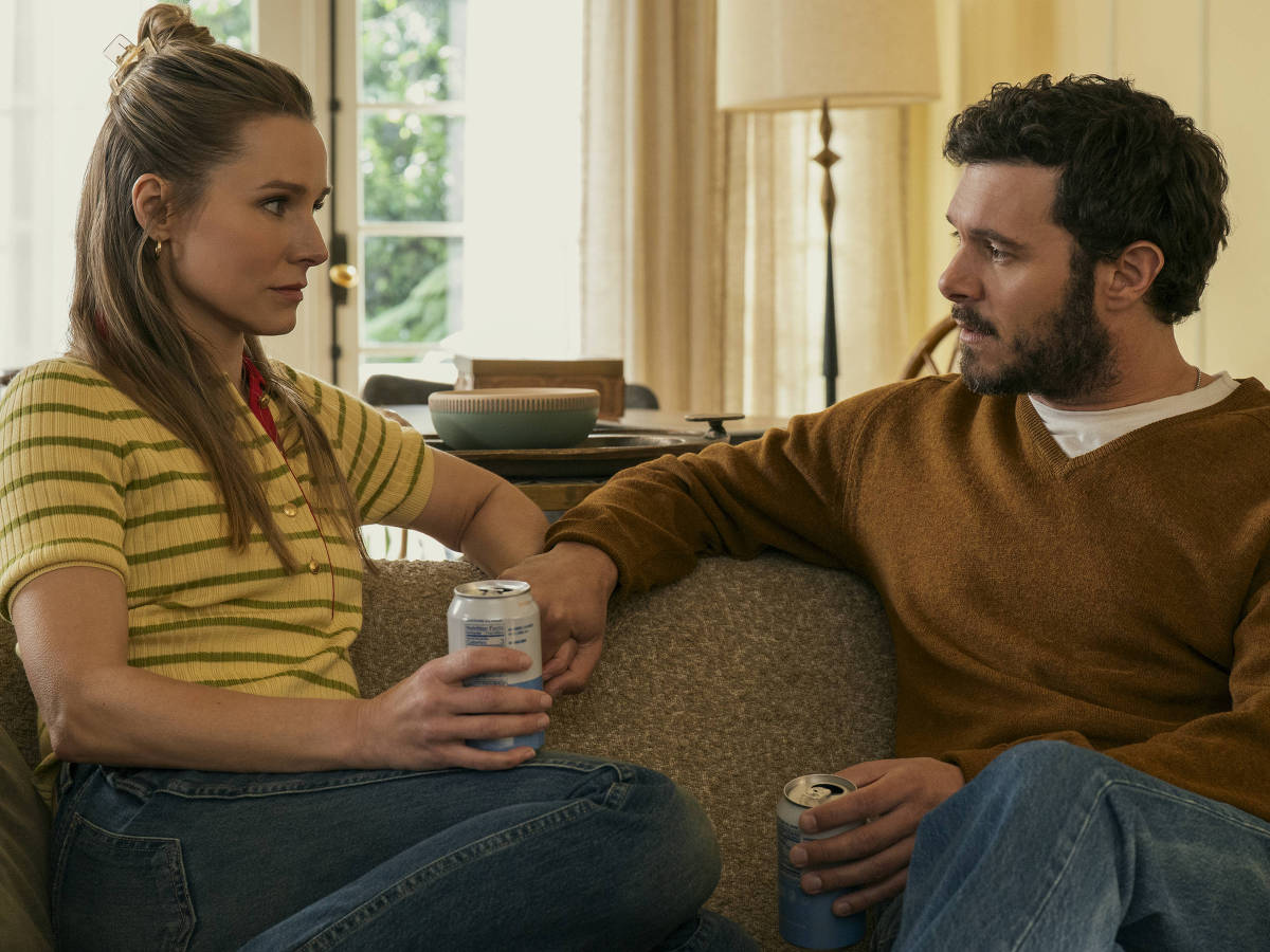 Kristen Bell e Adam Brody como Joanne e Noah em cena da segunda temporada de 'Ninguém Quer'