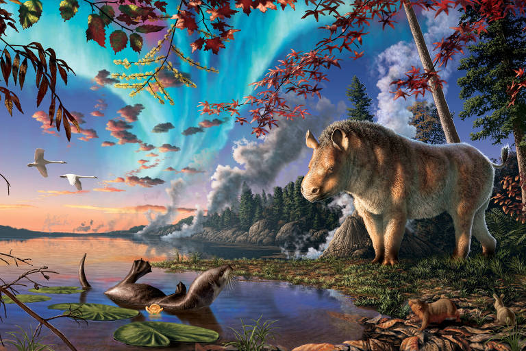 Een groot, harig zoogdier staat aan de rand van een meer met lage begroeiing. Twee eenden zwemmen in het kalme water, terwijl drie vogels op de achtergrond vliegen. Een kleurrijke lucht met wolken en zonsonderganglicht, hoge bomen en rook in de verte maken het natuurlijke tafereel compleet.