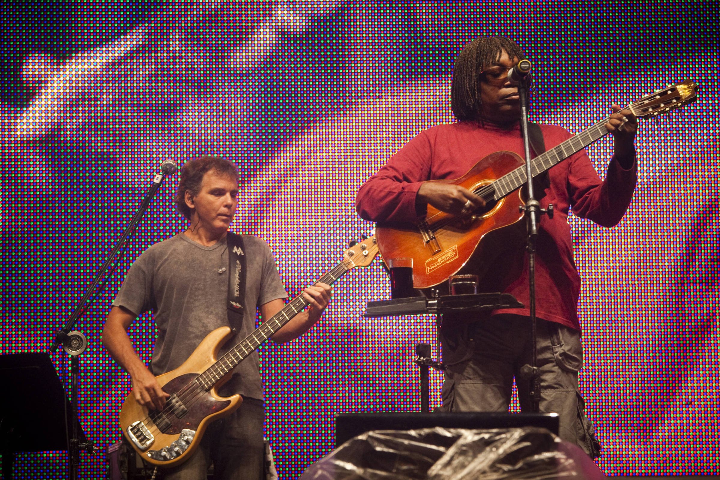 Lô Borges deixa um vazio e saudade enormes, diz Milton Nascimento nas redes