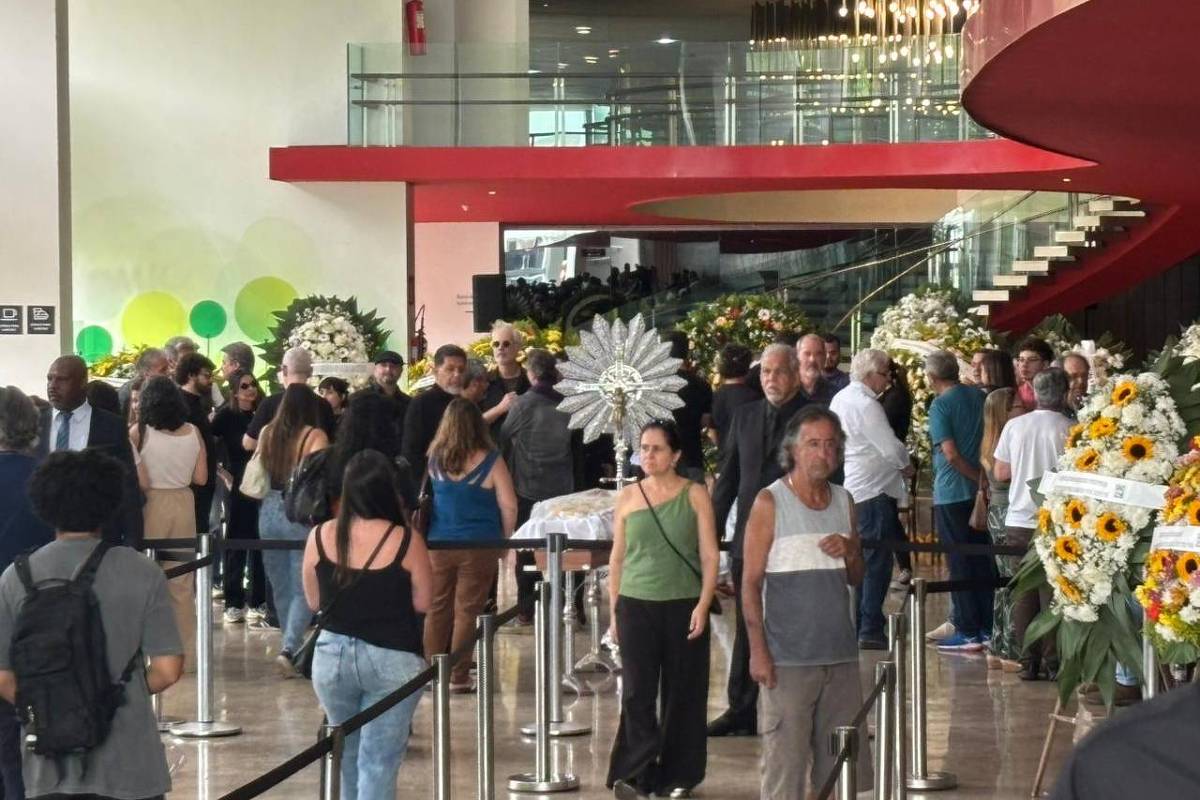 Lô Borges ficou surpreso com internação e estava cheio de planos, diz irmão em velório