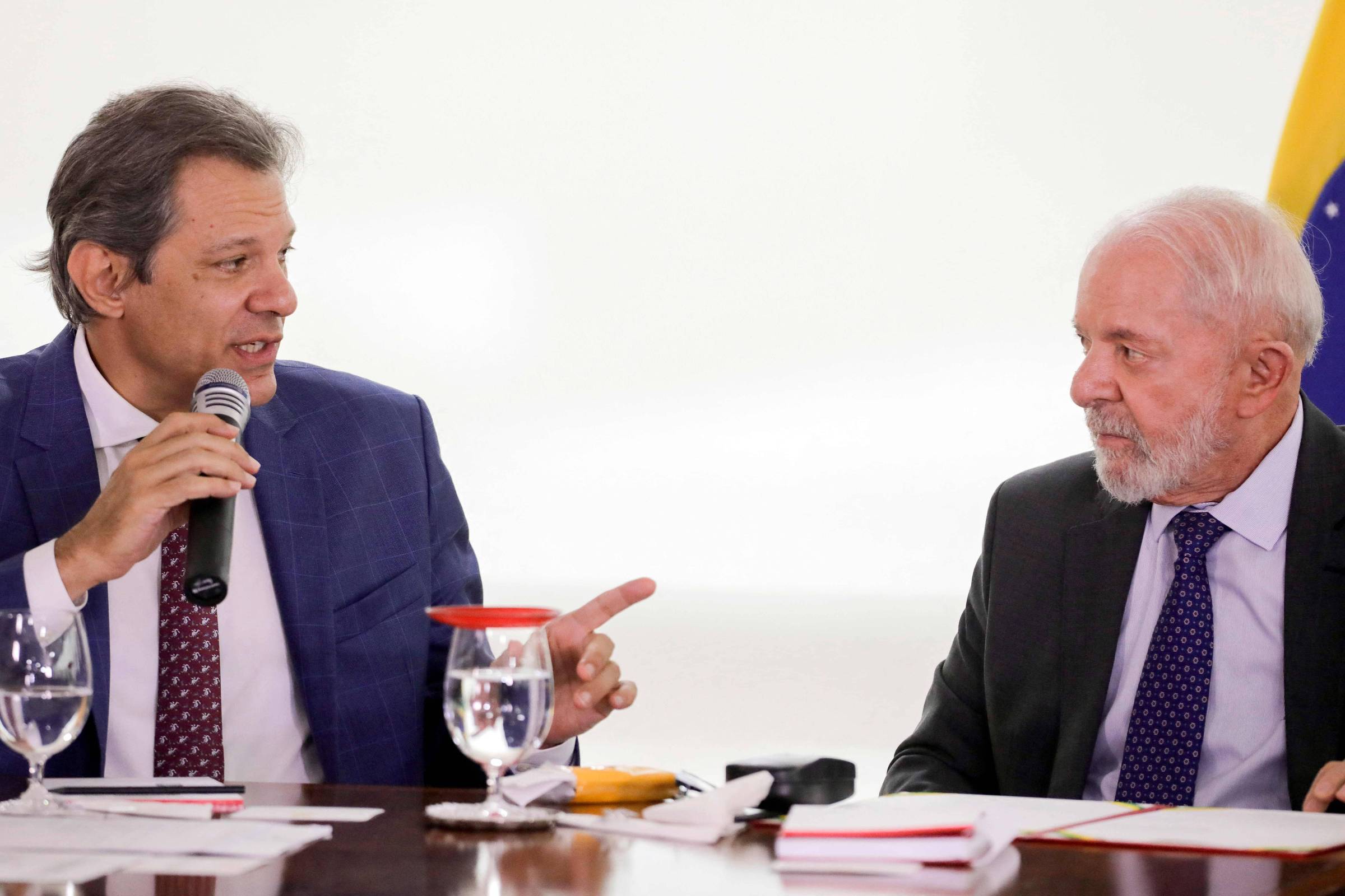 Governo deve fixar prazo de 5 dias para portabilidade de salários após veto de Lula