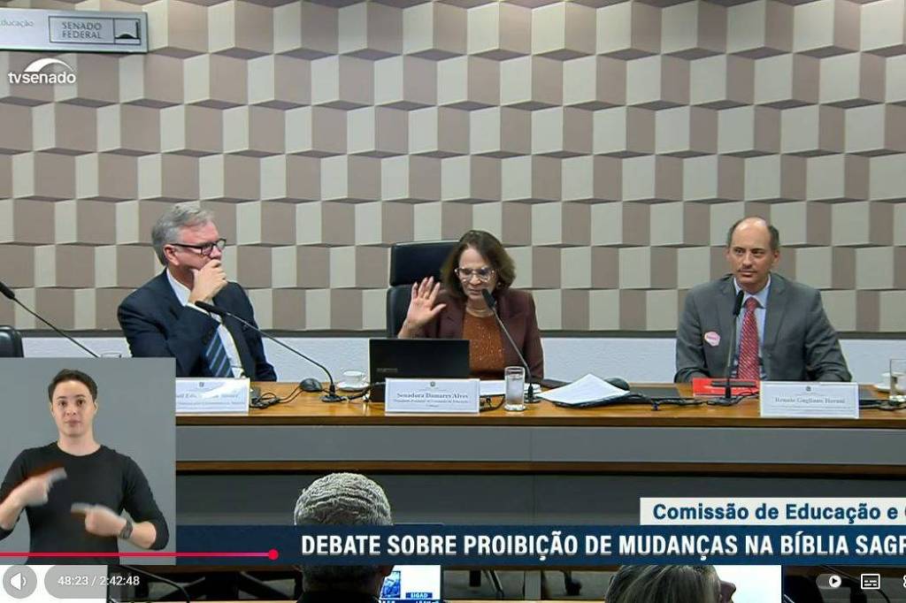 Senado avança na criação da Bíblia oficial, apesar da inconstitucionalidade e inviabilidade técnica