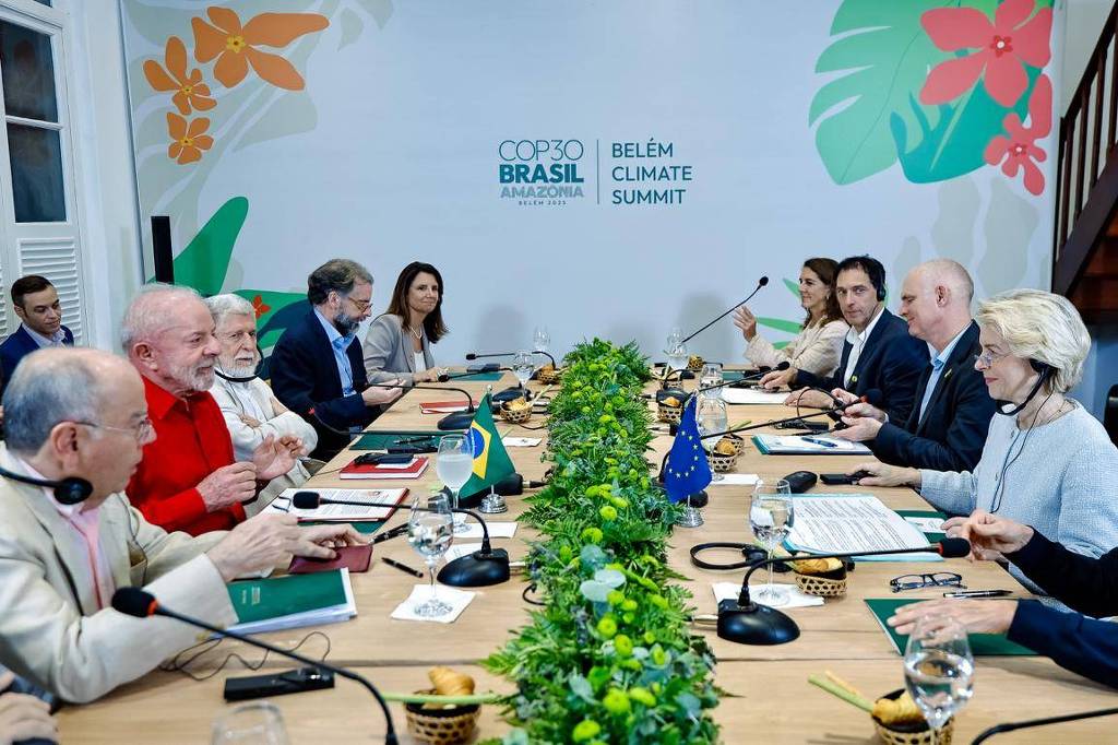 Líder da UE afirmou que acordo com Mercosul será assinado em 20 de dezembro, diz Mauro Vieira