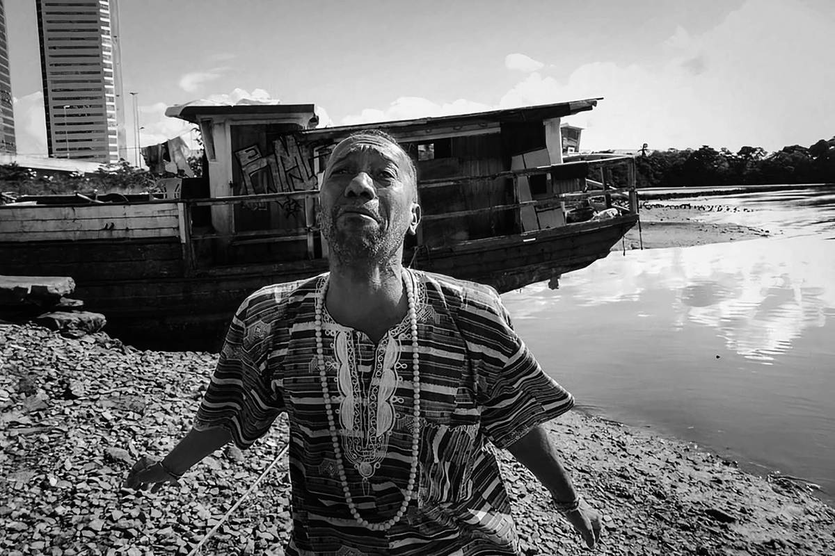 Biografia de Miró da Muribeca resgata força de poesia influente por gerações