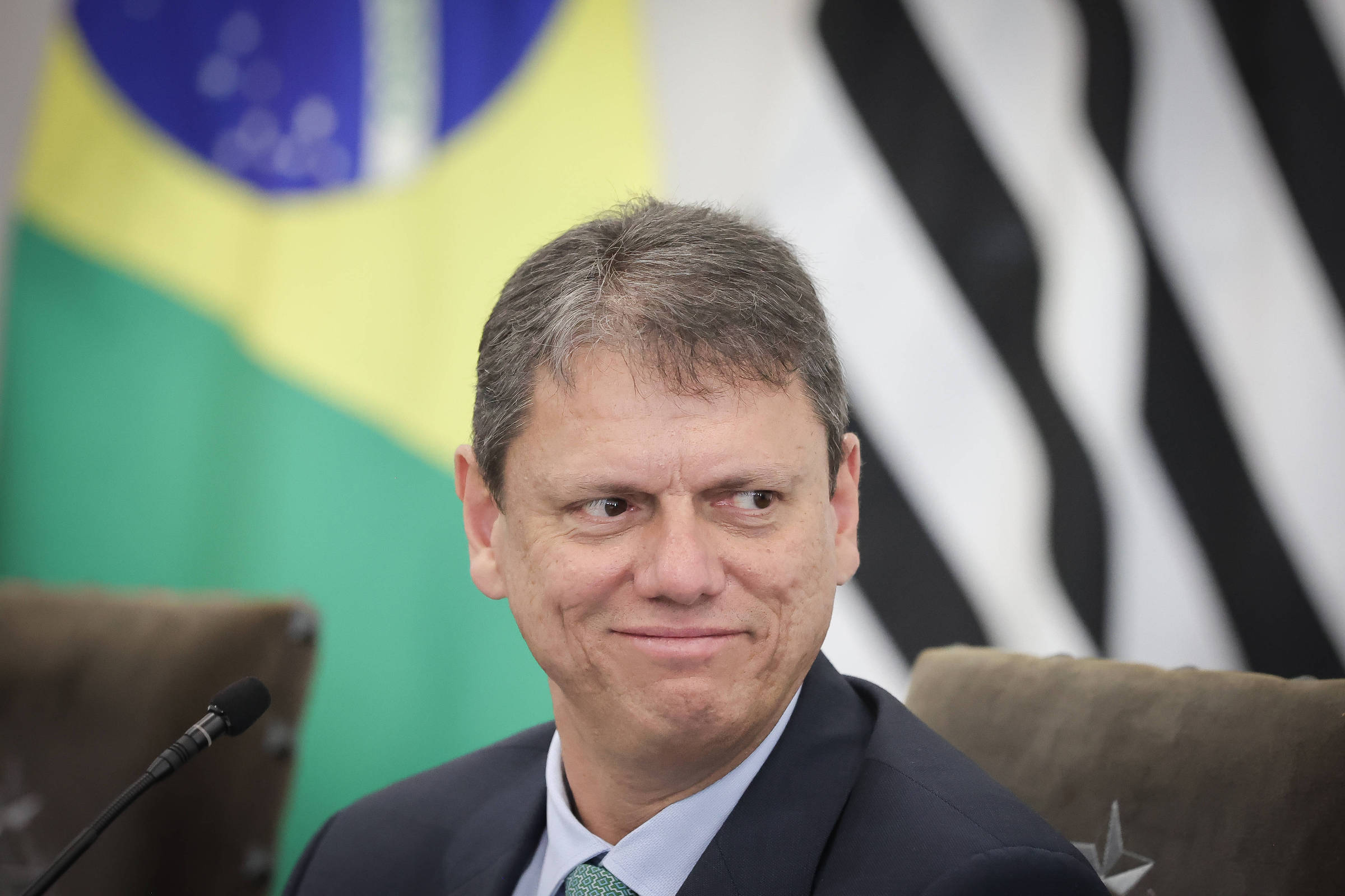 Tarcísio aumenta cargos comissionados na comunicação em ano pré-eleitoral