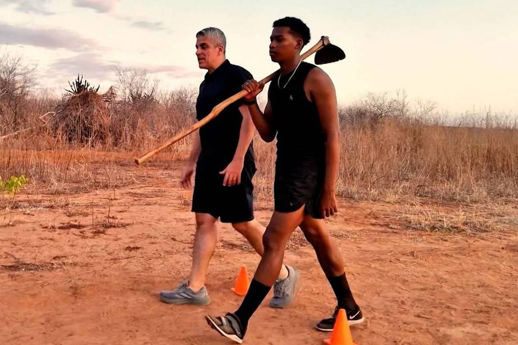 Globo mostra promessa do atletismo que treina salto tripo no improviso no Nordeste