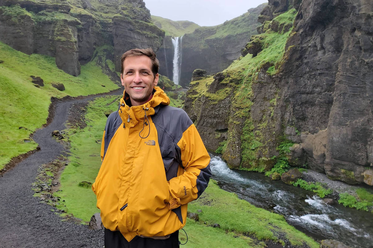 Com câncer raro, psicólogo atende pacientes com mesmo diagnóstico