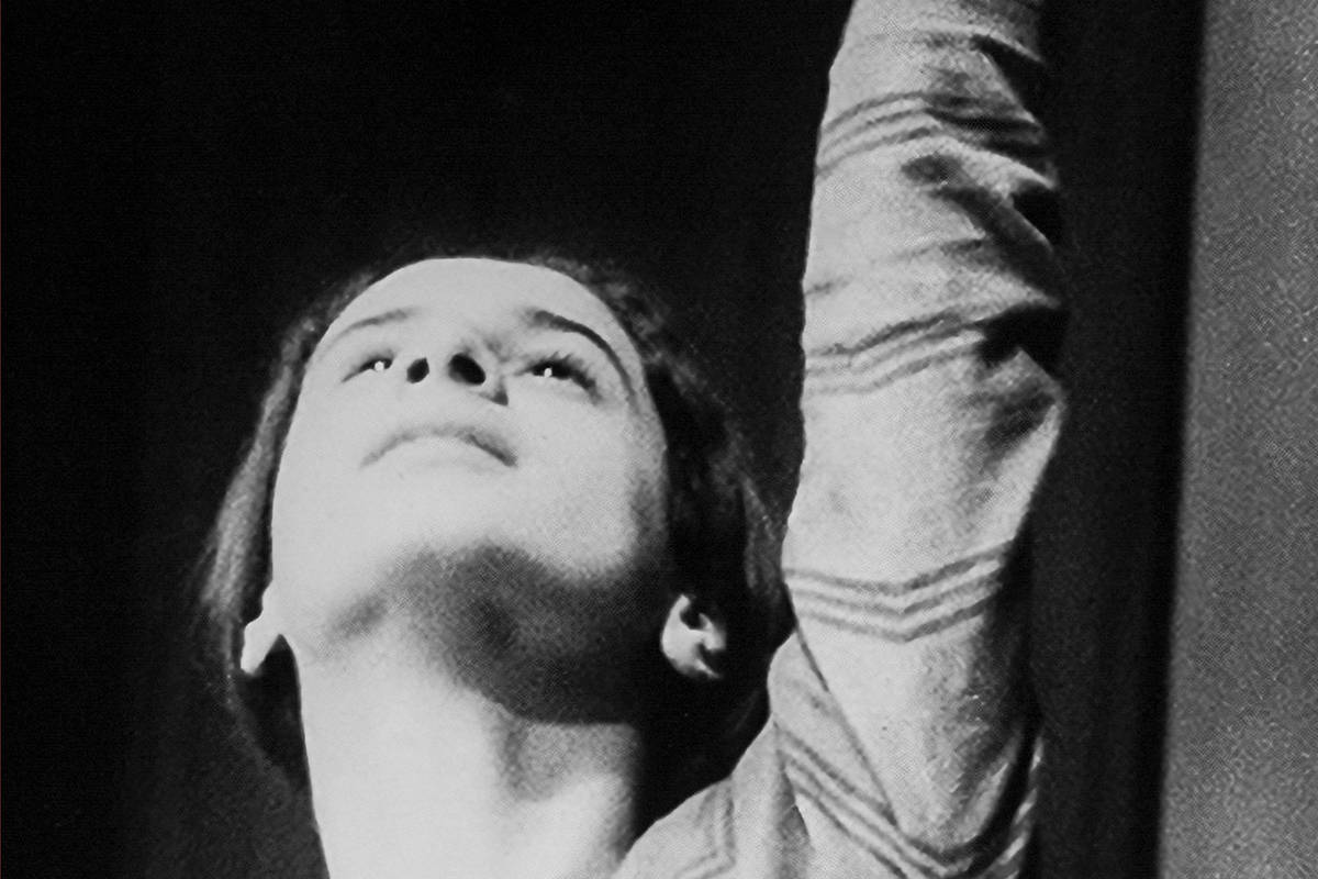 Obra desvenda como Maria Bethânia saiu da Bahia para se tornar ícone da MPB