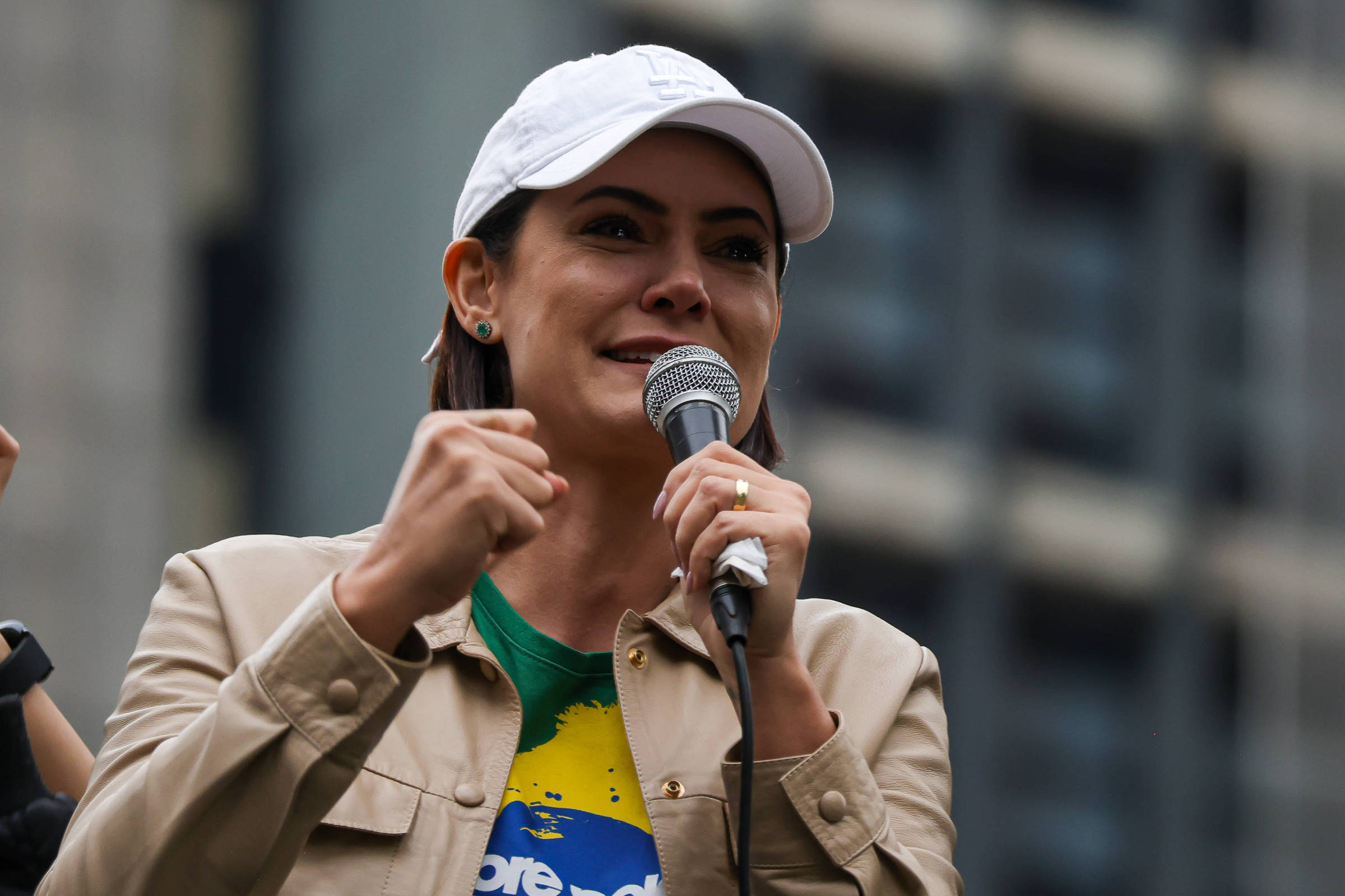 Michelle diz que Bolsonaro é 'única opção' para 2026 e que Congresso está de joelhos para STF