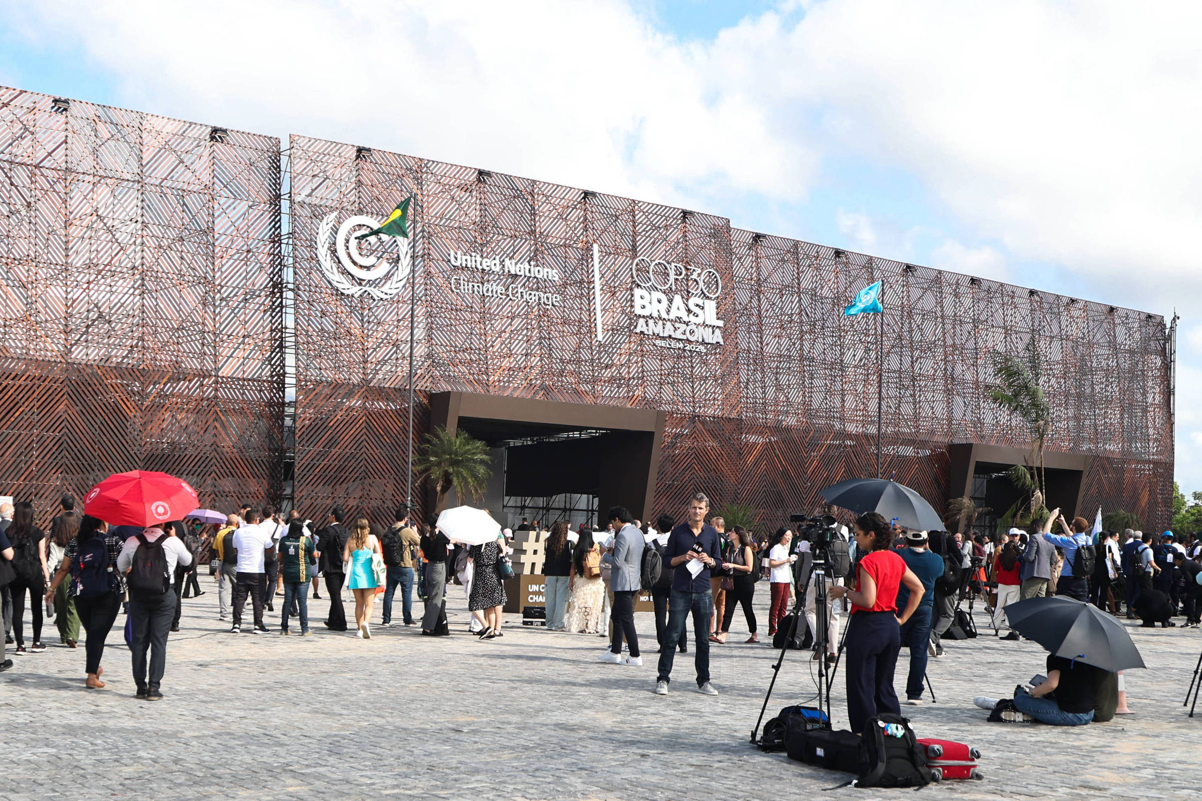 Relatores da ONU cobram cumprimento de deveres e alertam para influência de lobistas na COP30