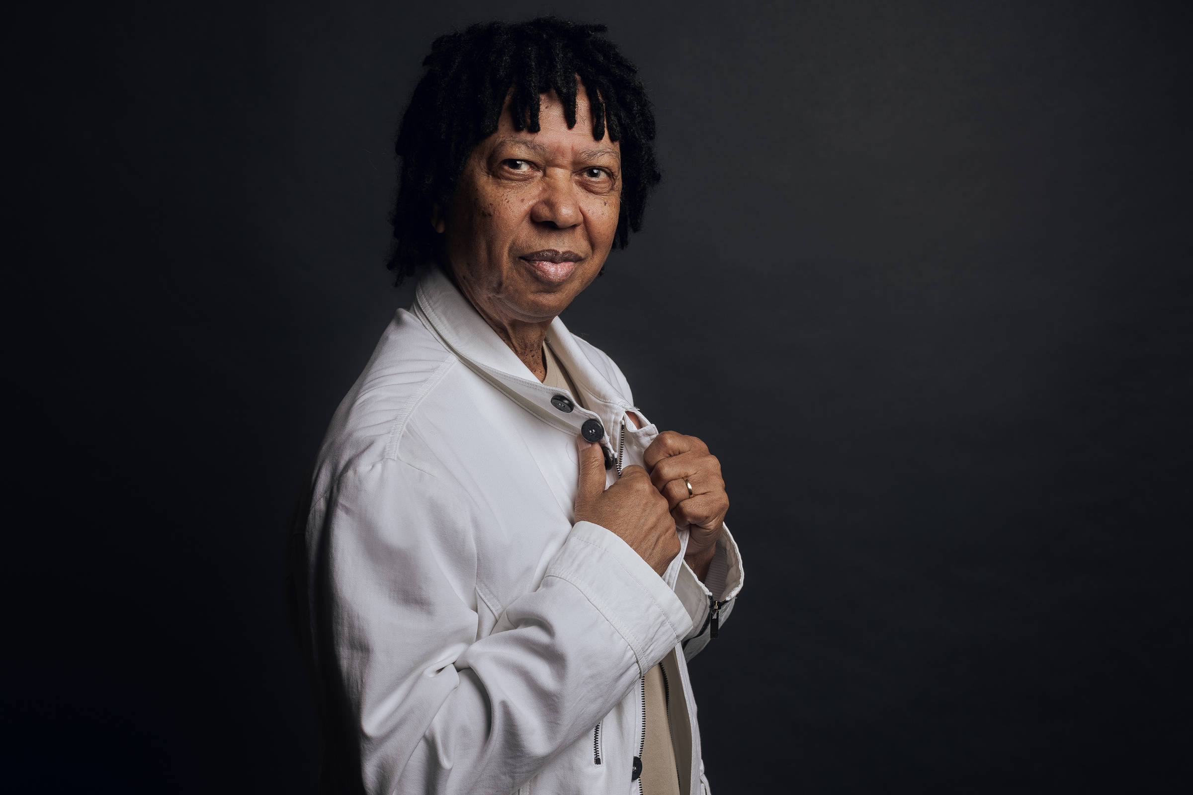 Djavan mostra liberdade que o torna cantor único no álbum 'Improviso'