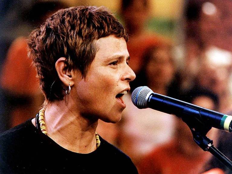 ORG XMIT: 485801_0.tif A cantora Cássia Eller durante apresentação no programa 