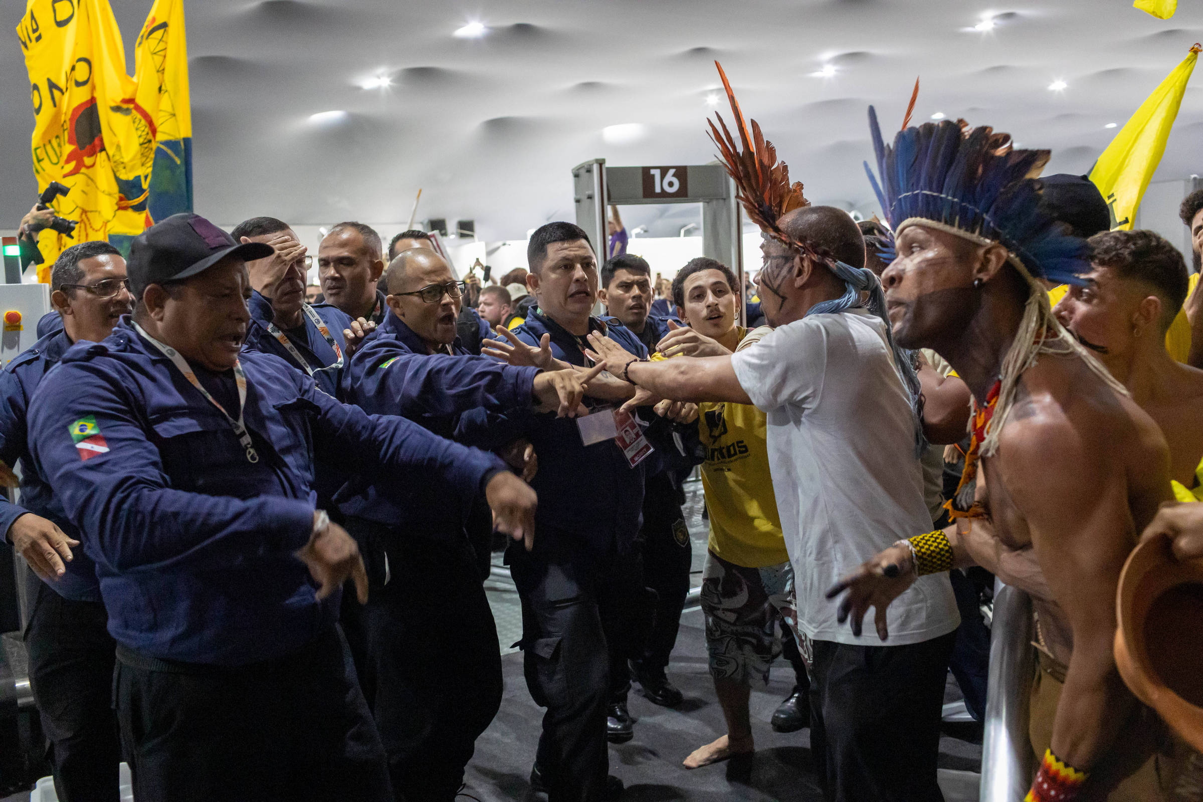 Protestos são normais em um país democrático, mas houve excesso, diz presidente da COP30