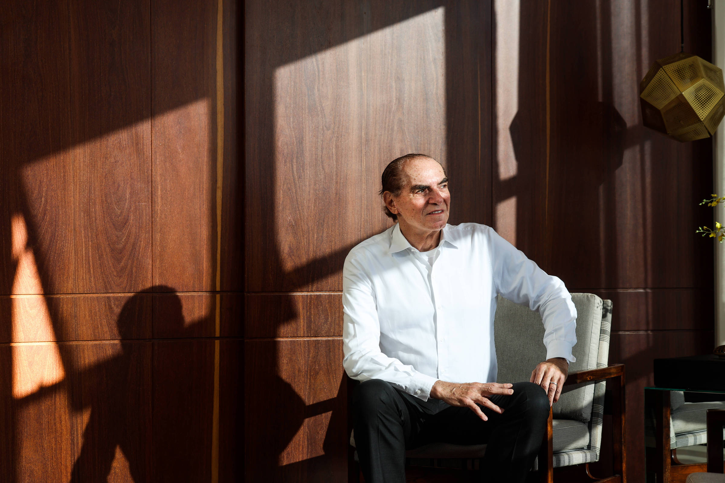 Michael Klein declara novo plano de voltar à Casas Bahia e pede queda de juro ao Papai Noel