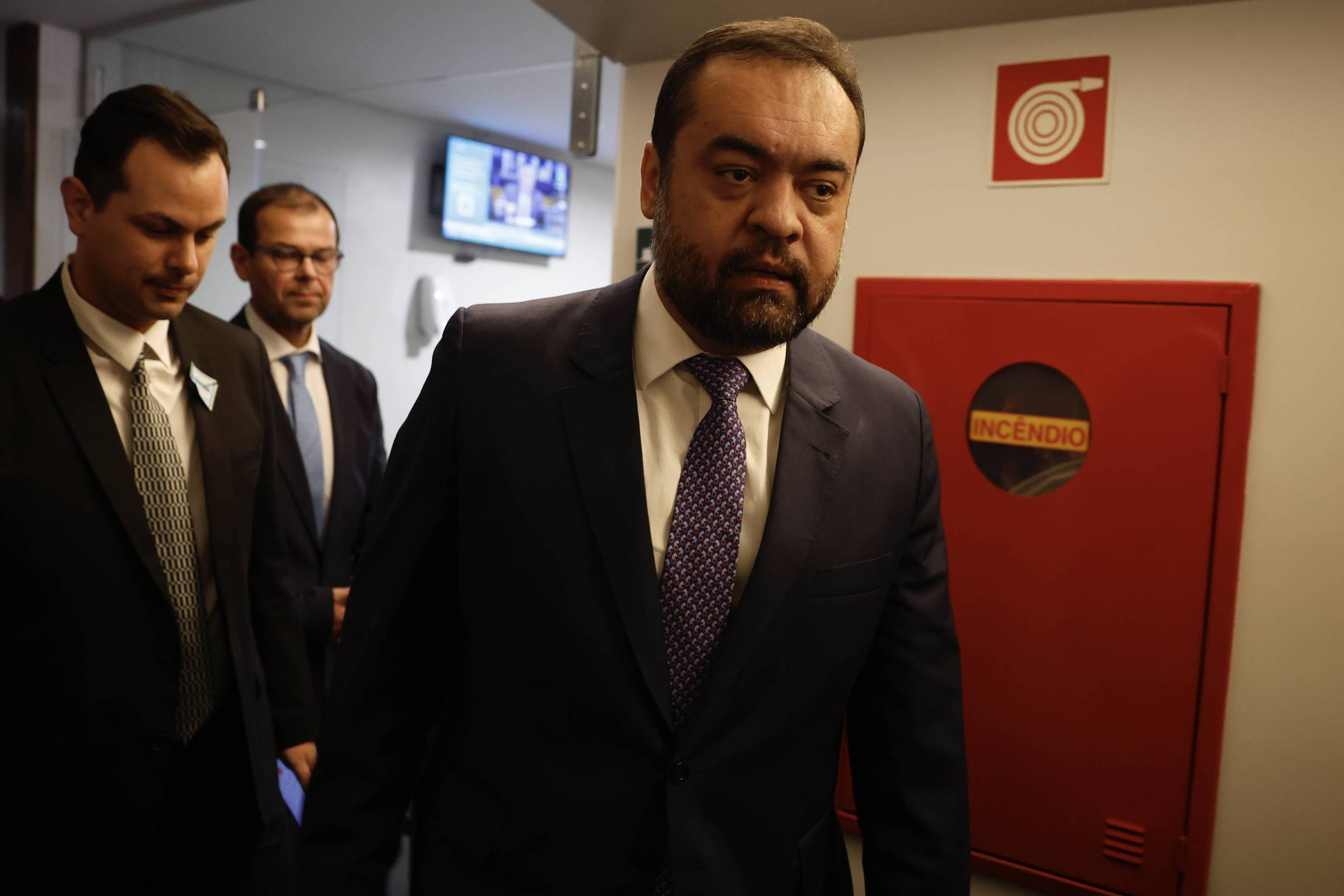 Bolsonaro pede visita de Cláudio Castro enquanto Câmara discute PL antifacção