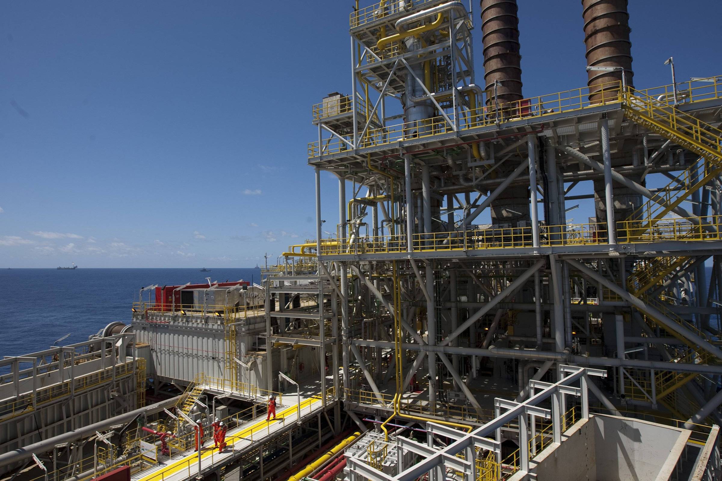 Leilão de petróleo vira chave para ajuste e pode reforçar caixa do governo em 2026