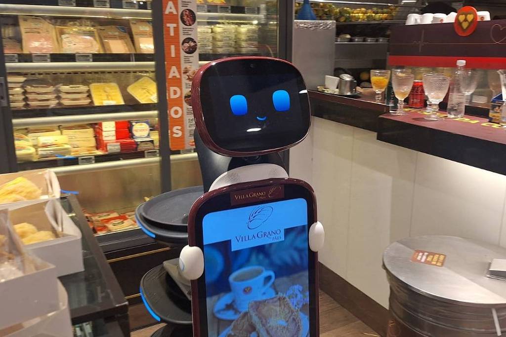 Padarias em São Paulo usam robôs garçons para atender clientes; veja vídeo
