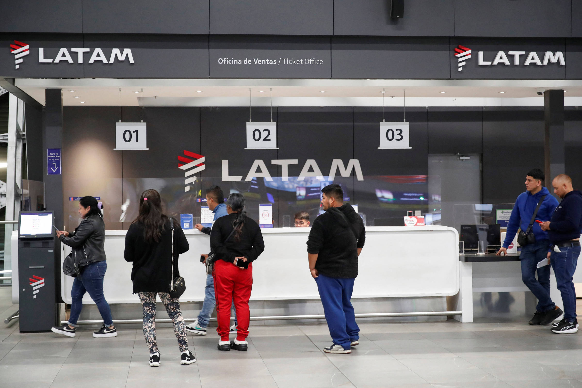 Latam cancela 173 voos após greve de pilotos no Chile; saiba o que fazer se comprou passagem