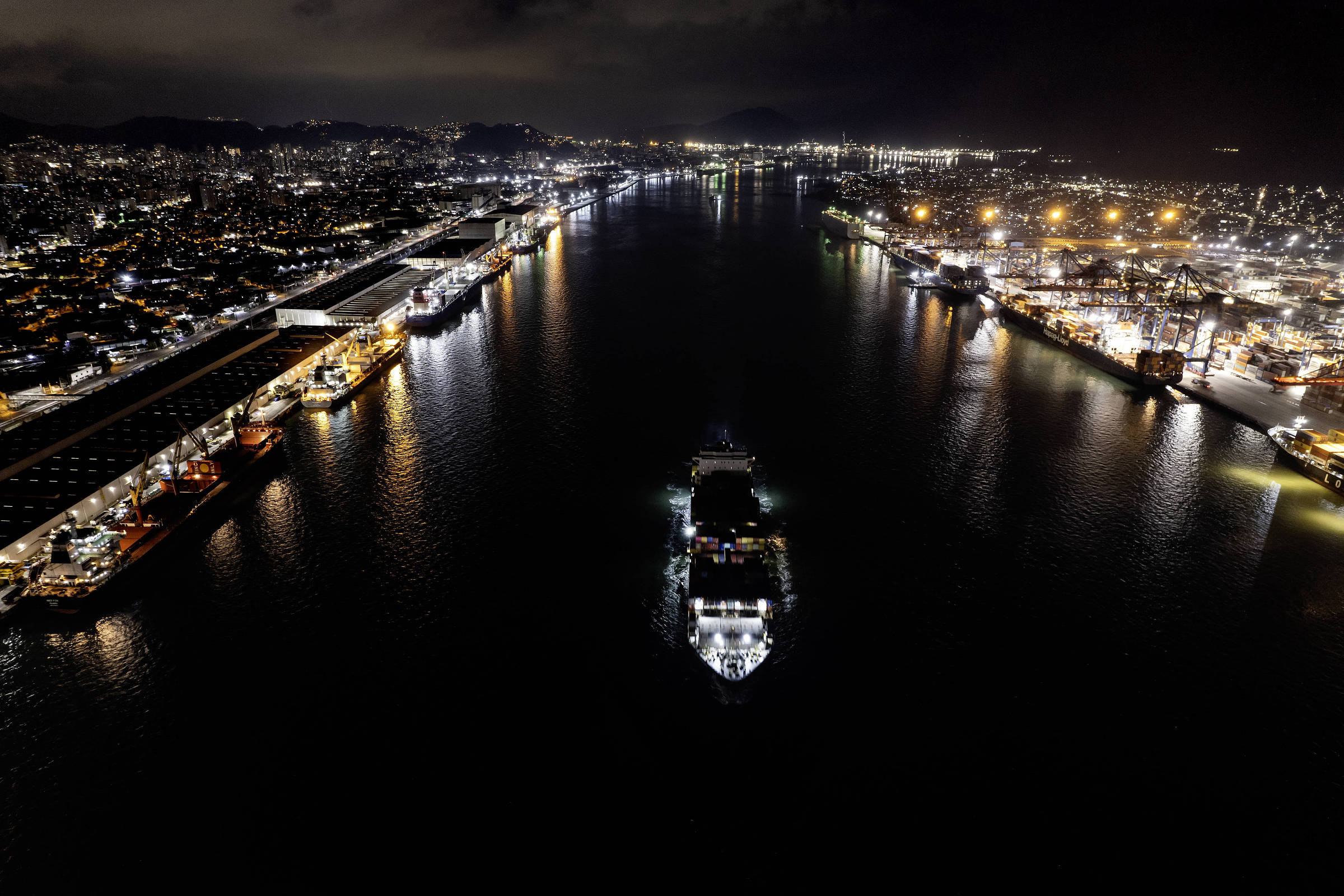 Ministro do TCU deve apresentar na terça parecer sobre megaterminal do porto de Santos