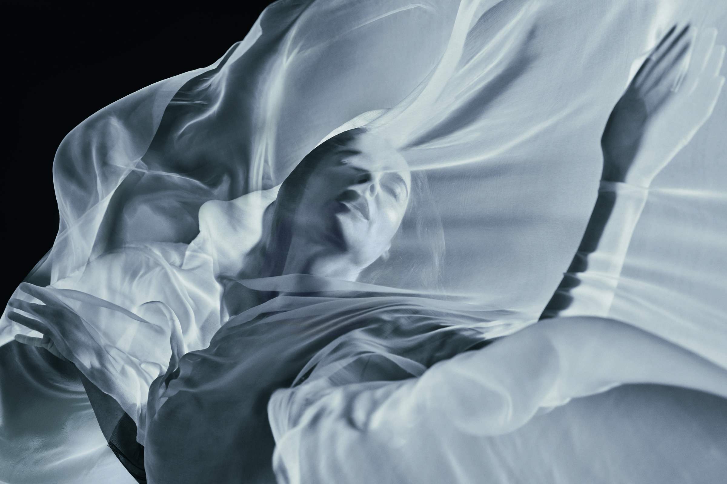 Com Tilda Swinton e Venus Williams, calendário Pirelli 2026 imagina natureza sexy