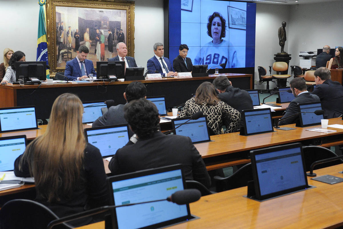 Relatório sobre perda de mandato de Zambelli deve ser apresentado à CCJ no dia 26