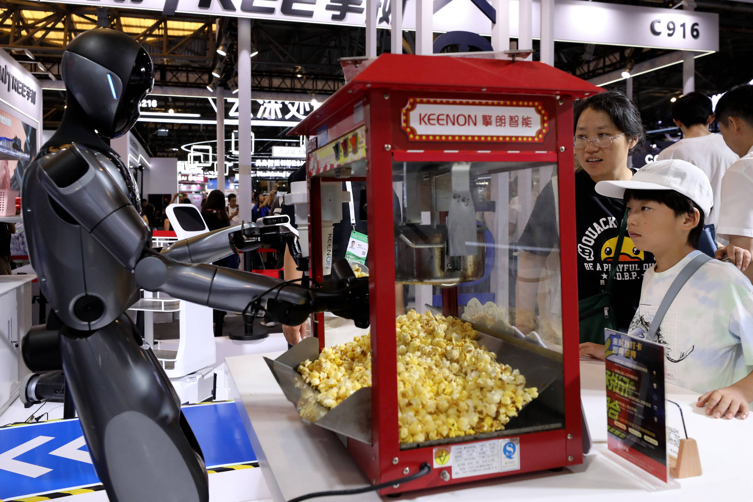 Robôs humanoides estão longe de transformar a indústria, diz Amazon Robotics