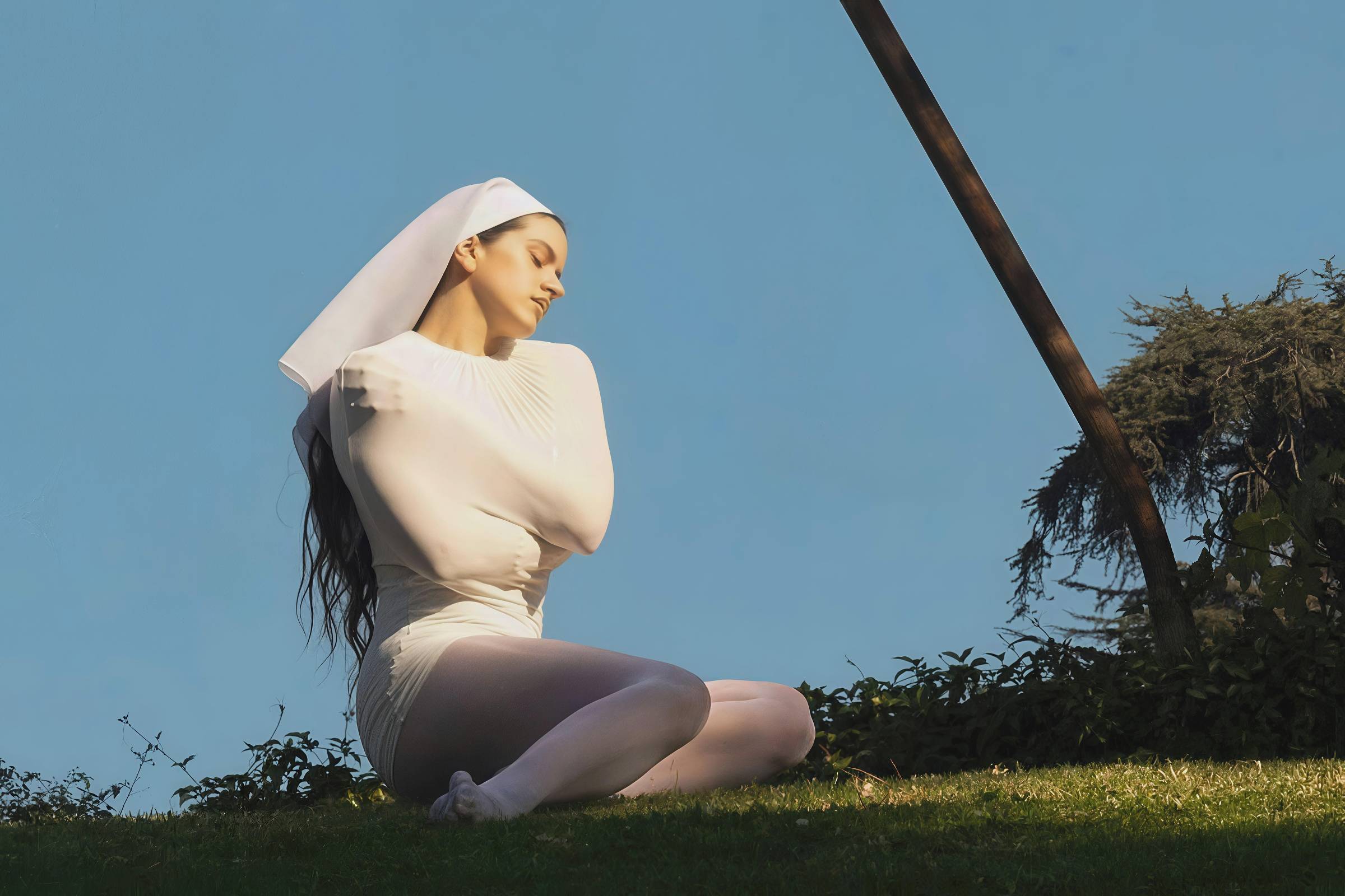 Rosalía virá ao Rio de Janeiro para evento gratuito com fãs dedicado ao seu álbum 'Lux'