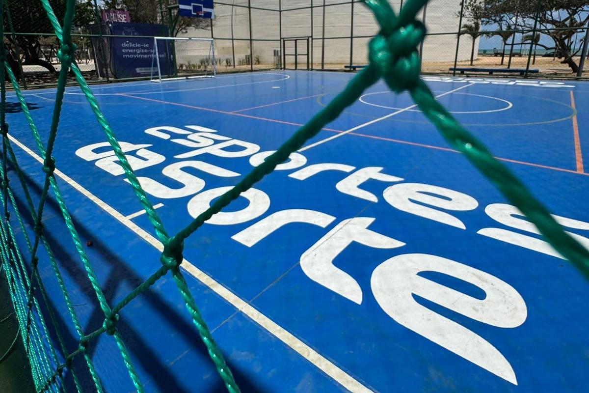 Empresa espalha publicidade de bets em parques concedidos pela Prefeitura do Recife