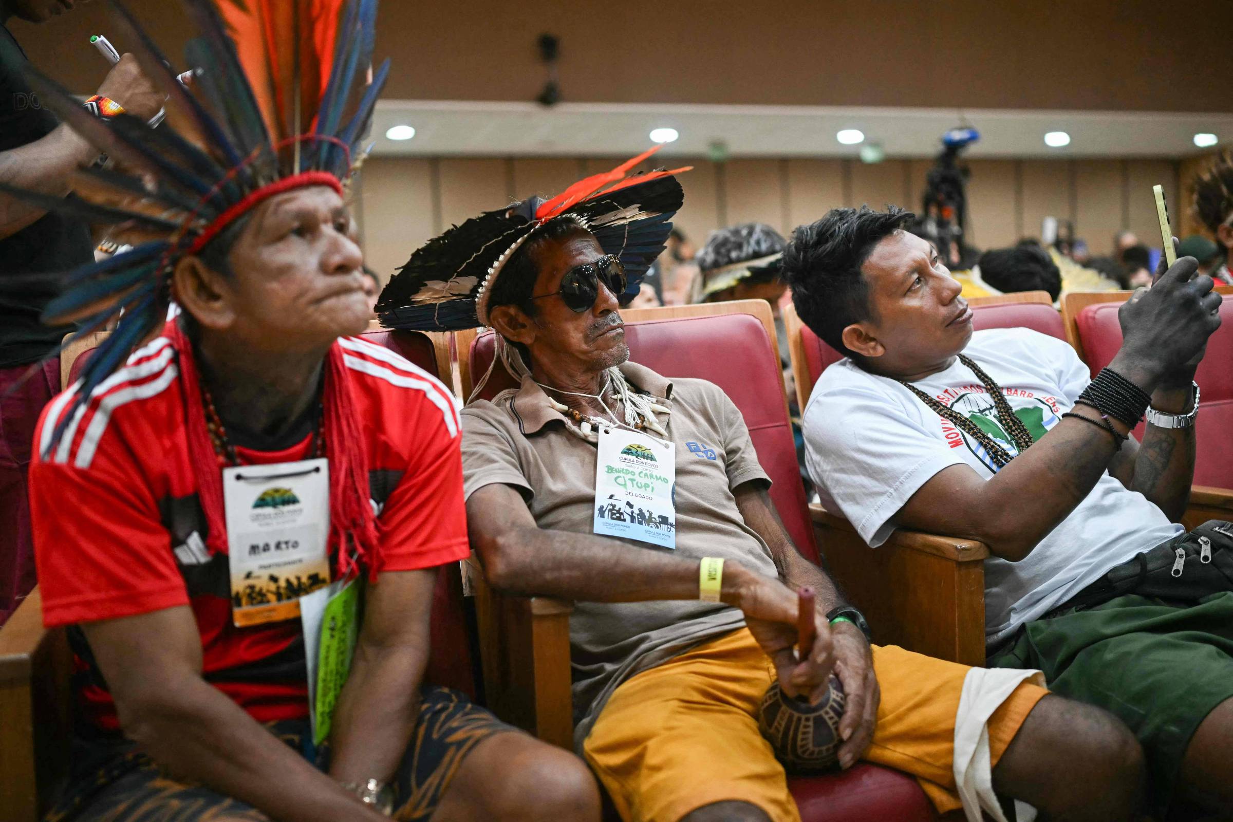 Partidos de esquerda criticam ausência de Trump da COP e pedem enfrentamento a projeto militar dos EUA