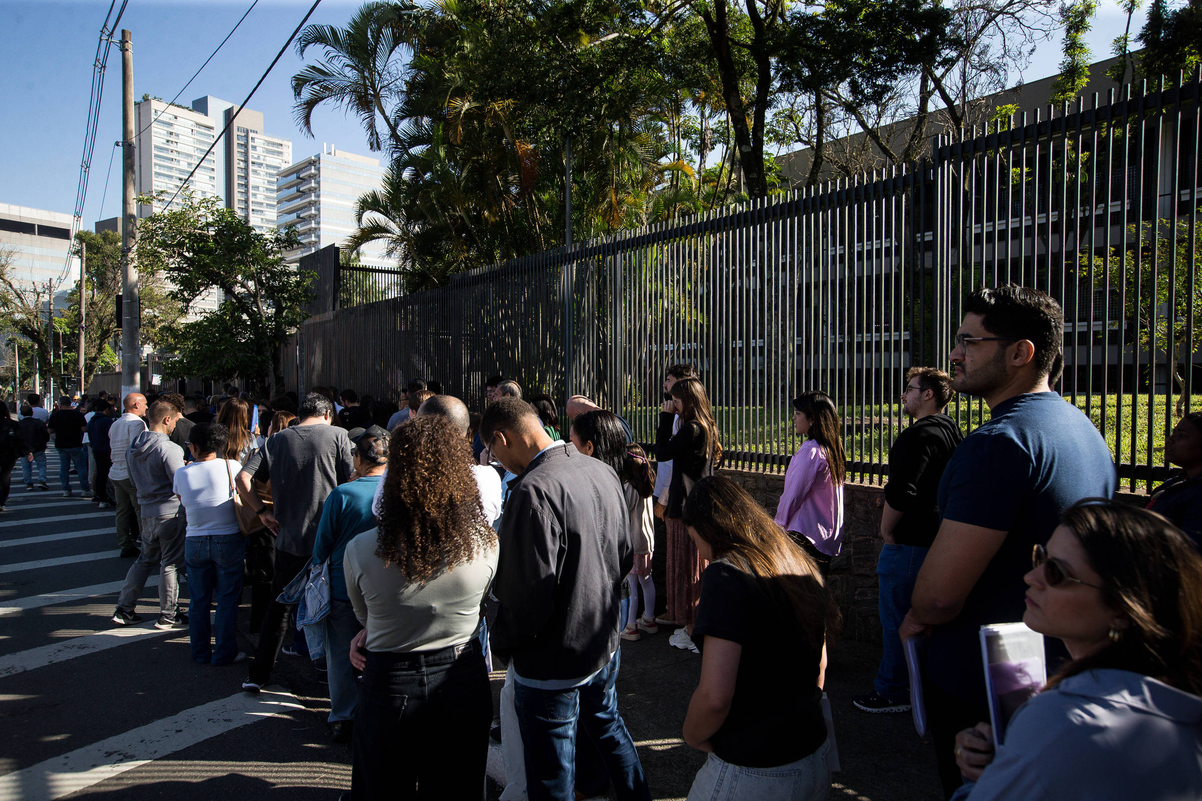 Visto americano terá restrições para obesos e pais de pessoas com deficiência