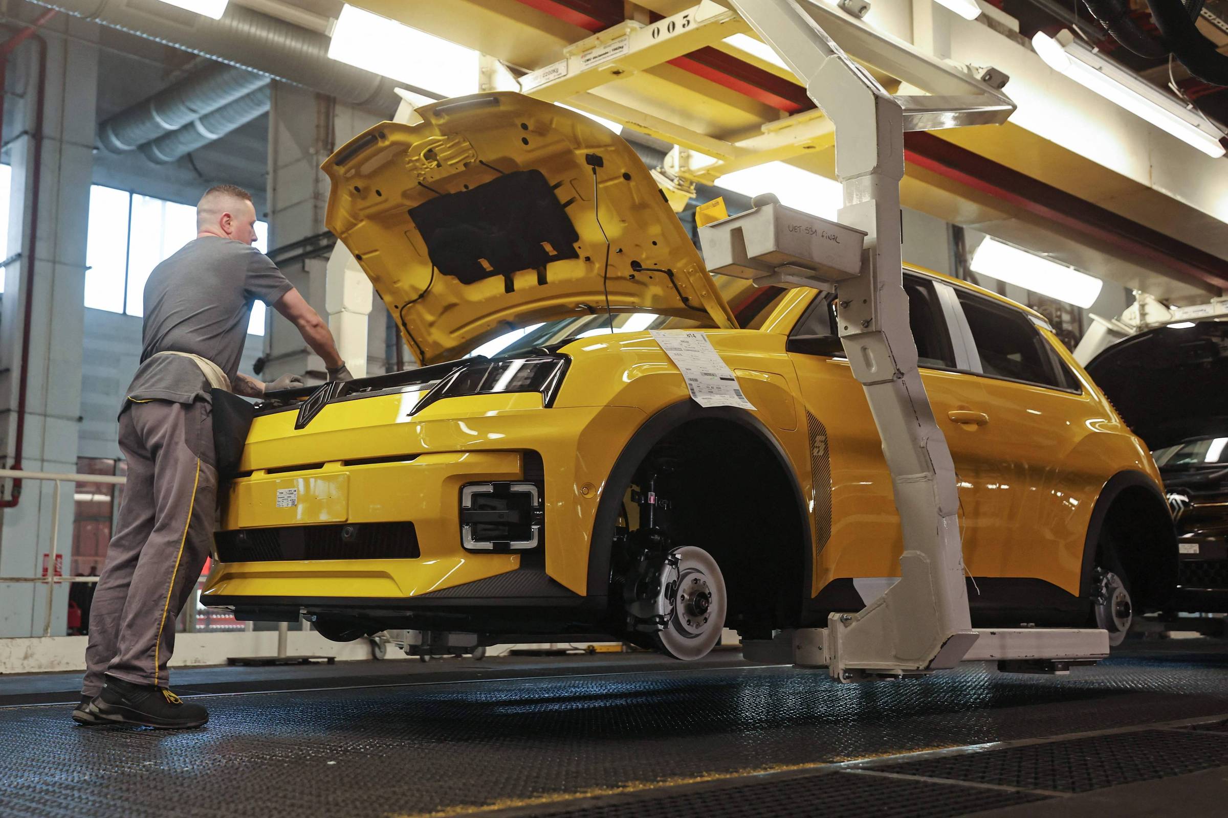 Renault e Nissan discutem retomada de aliança após mudanças de CEOs