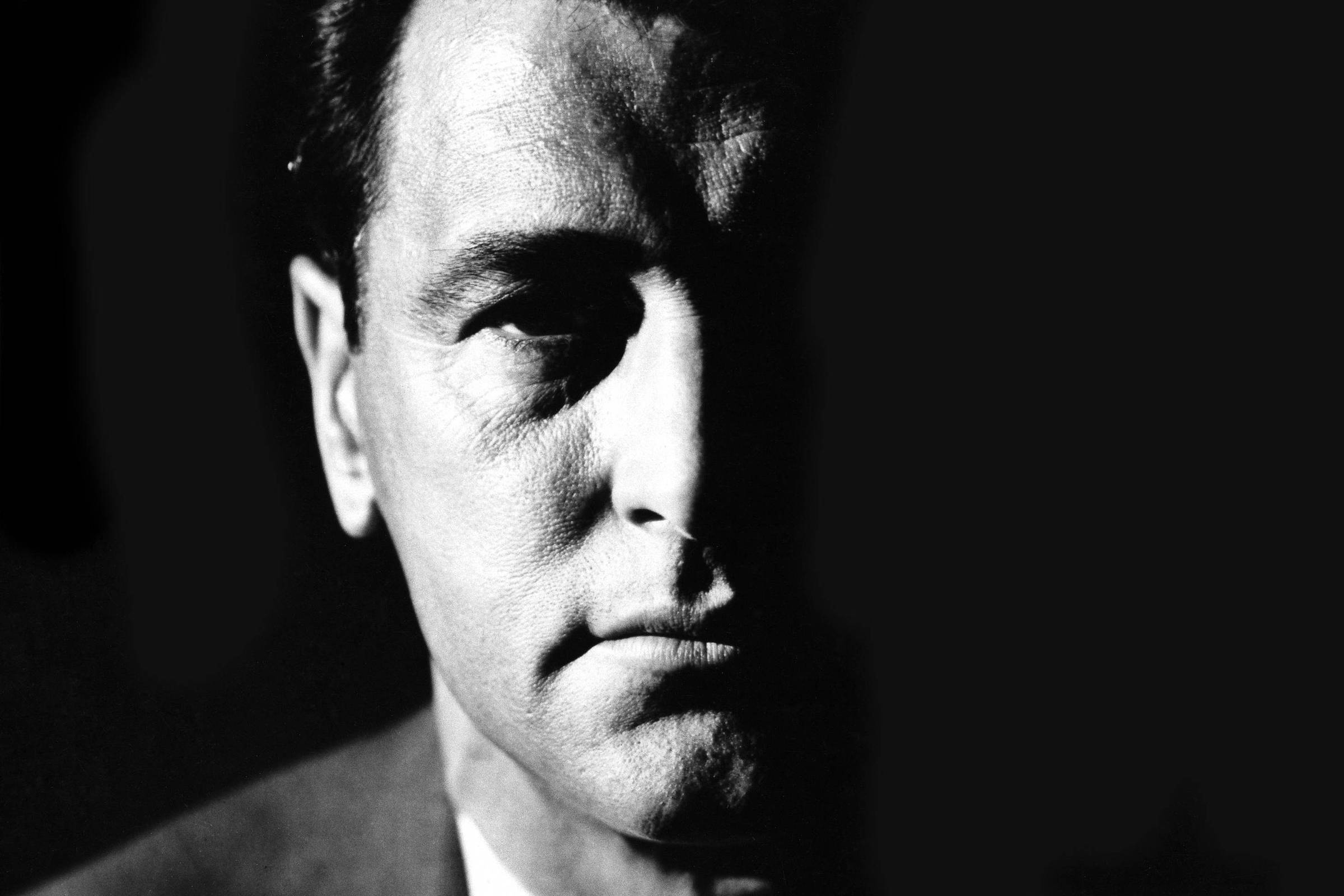 Arte de Rock Hudson, 100, foi em boa parte a de não mostrar o que era