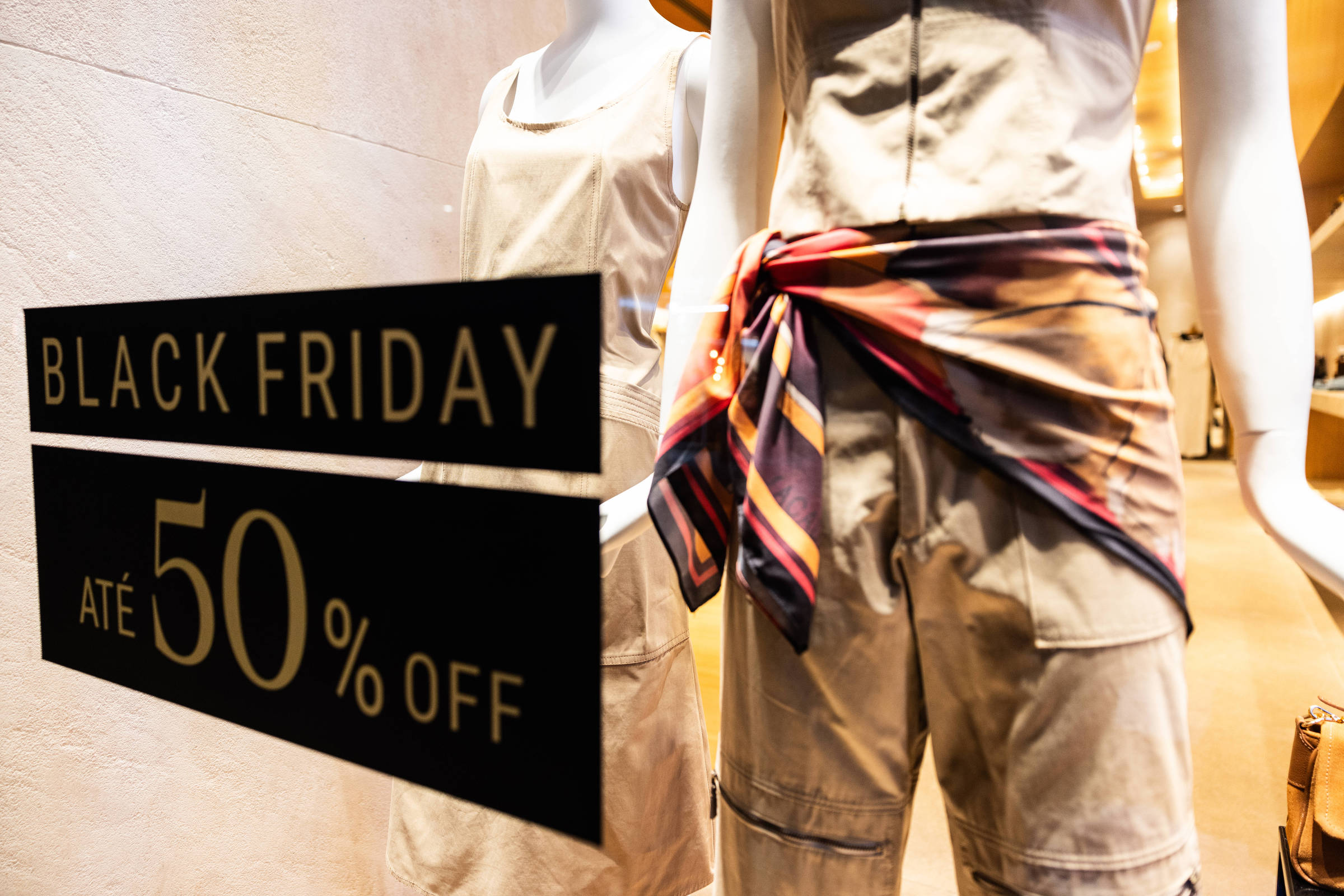 Veja os principais golpes da Black Friday e saiba como evitá-los