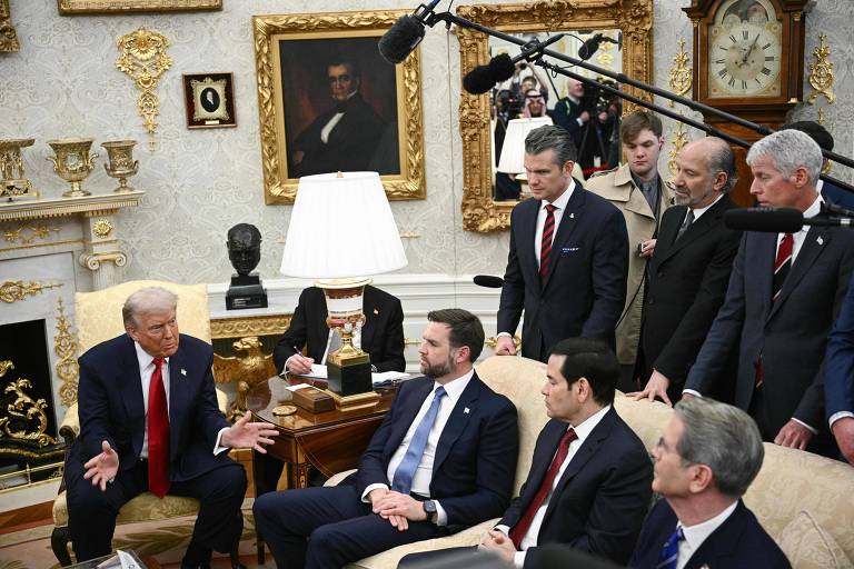 Trump Ataca a ABC Novamente e Ameaça Licenças Após Questionamentos Sobre Epstein: O Que Está Acontecendo?