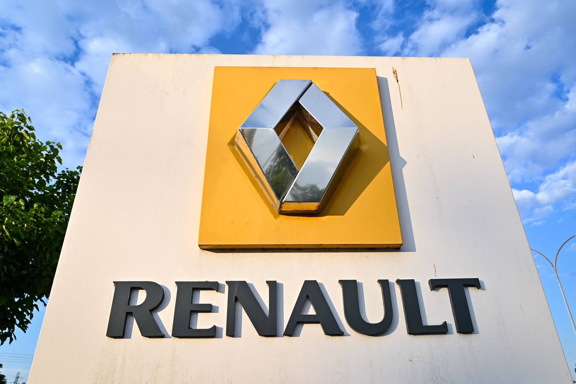 Renault e chinesa Geely anunciam investimento de R$ 3,8 bi no Paraná