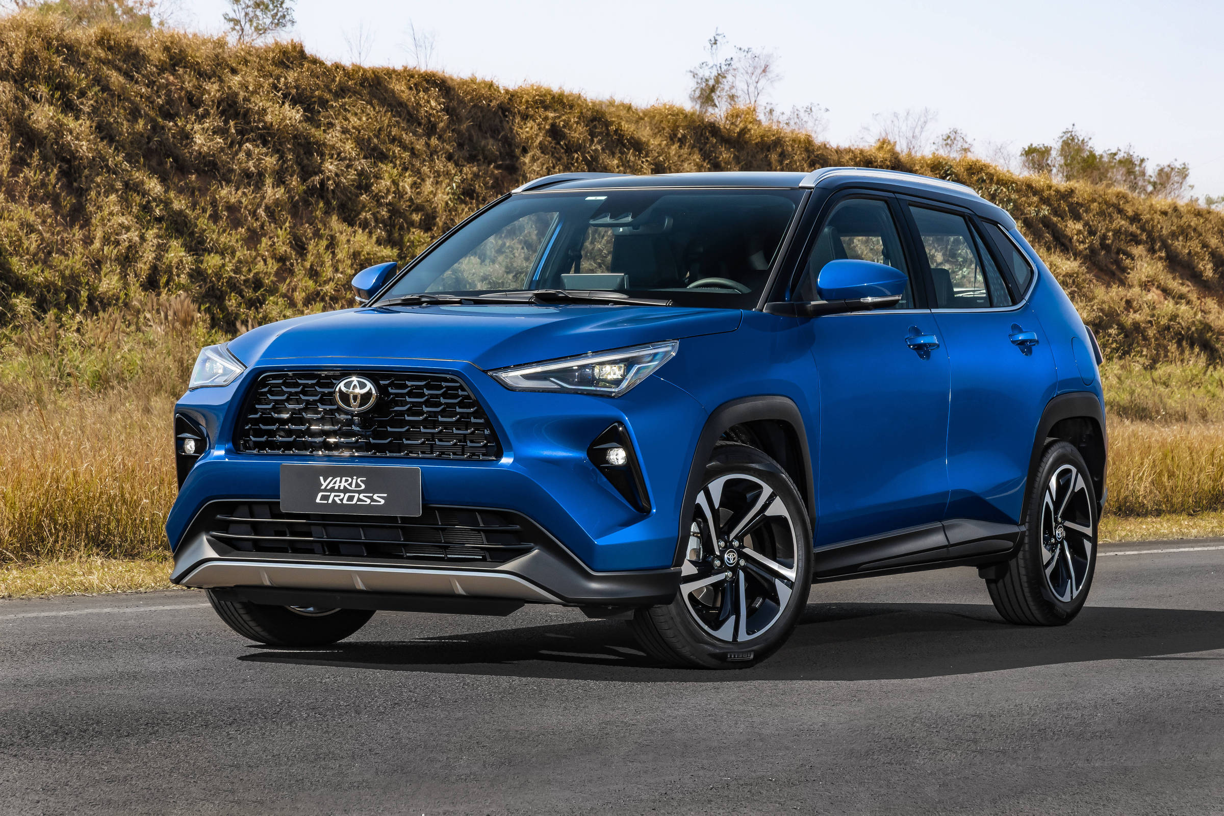 Toyota revela preços e versões do Yaris Cross, que chega às lojas em fevereiro; veja vídeo