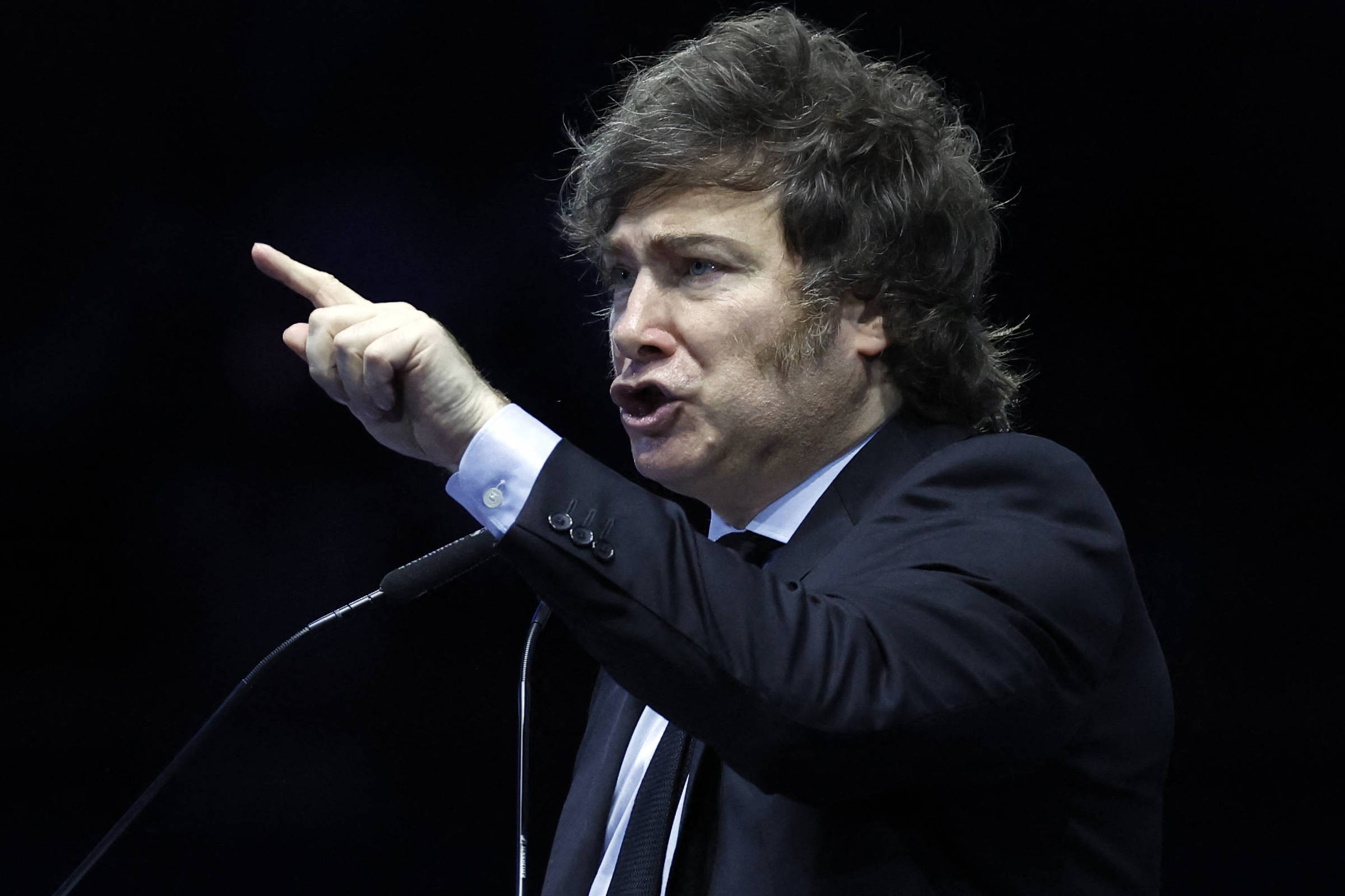 Milei cometeu suposta fraude com criptomoeda, decide comissão de investigação na Argentina