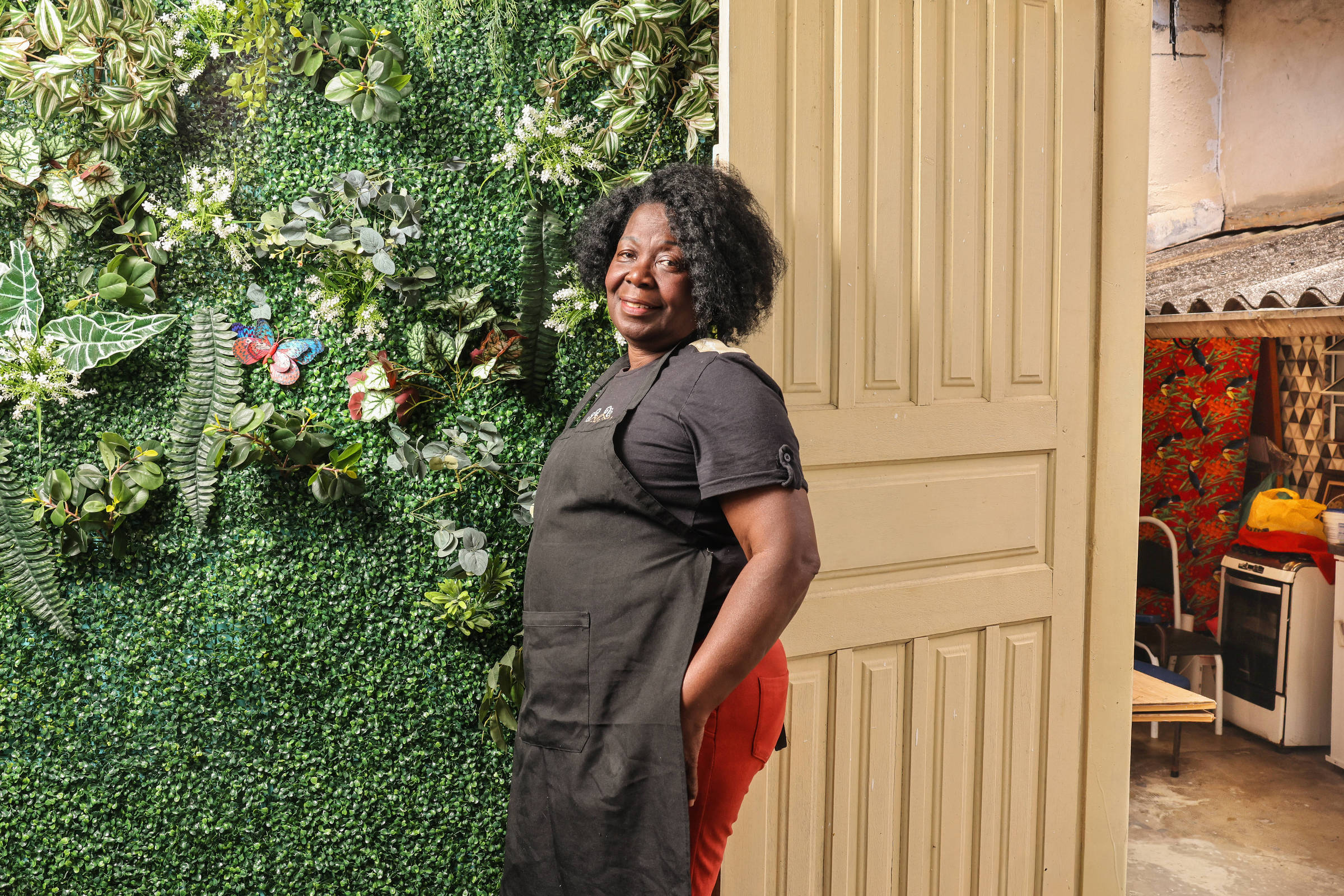 Mercado de trabalho aquecido beneficia pretos e pardos, mas não elimina desigualdades