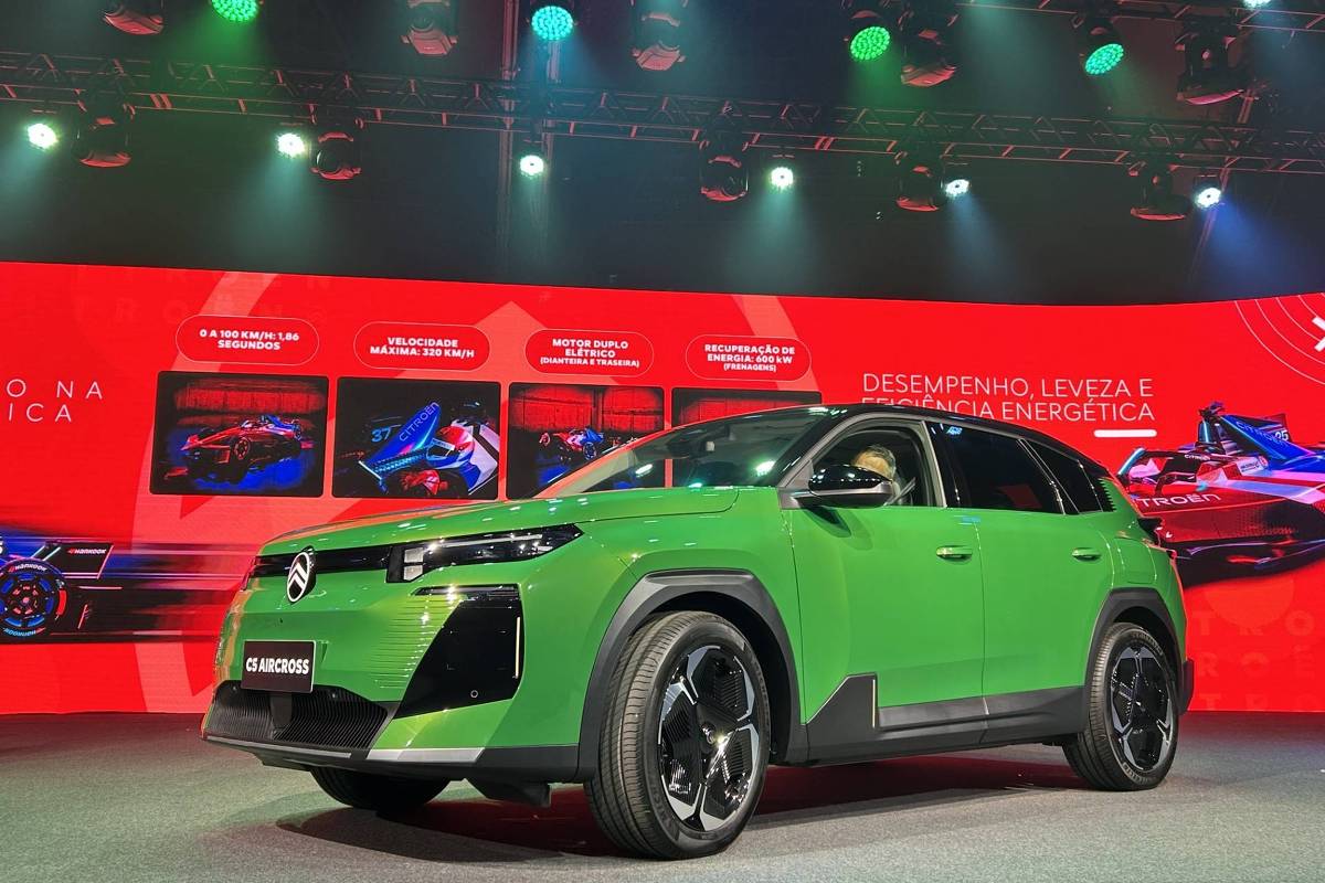 Stellantis protagoniza 2º dia de apresentações do Salão de SP sem revelar datas de lançamentos