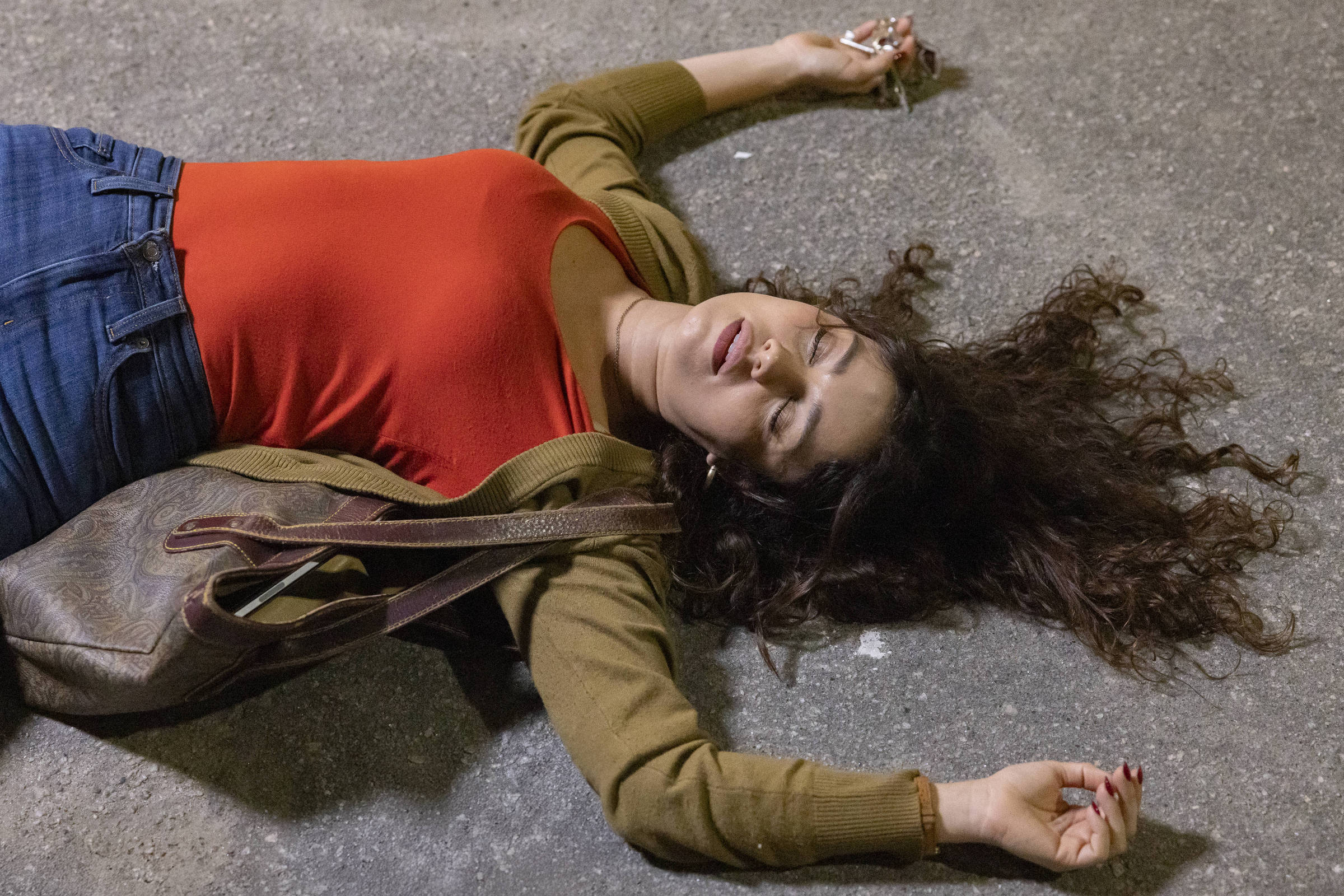 'Três Graças': Gerluce desmaia e cai no chão ao ver Jorginho