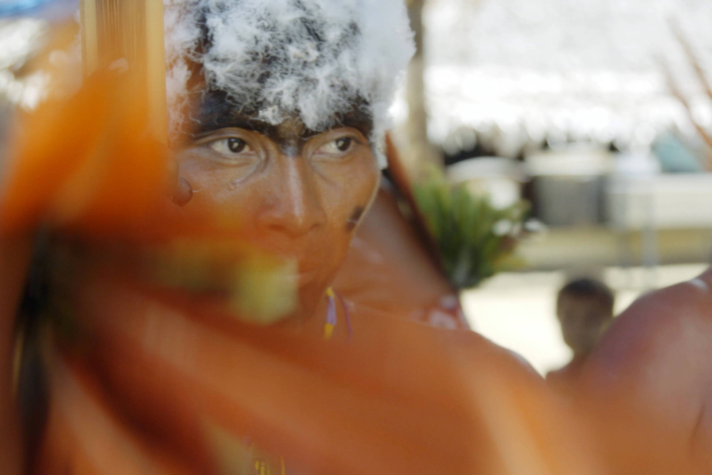 'A Queda do Céu', exibido em Cannes, mostra experiência yanomami radical