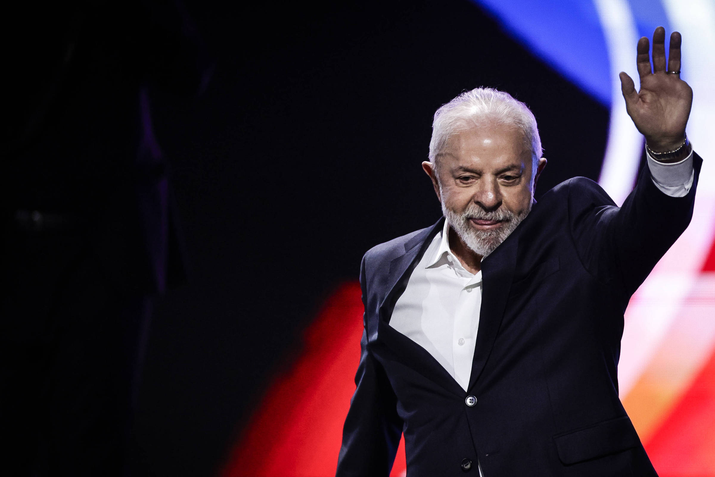 Hoje estou feliz, diz Lula sobre redução das tarifas impostas por Trump