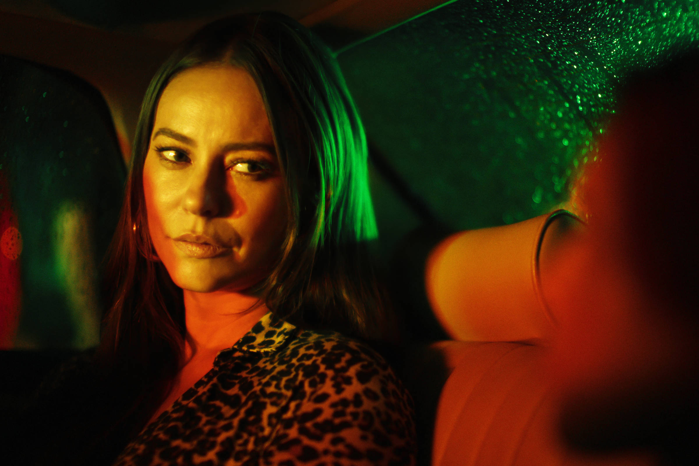 'Mar Branco', série da Netflix em Portugal, faz sucesso com Paolla Oliveira e Caio Blat